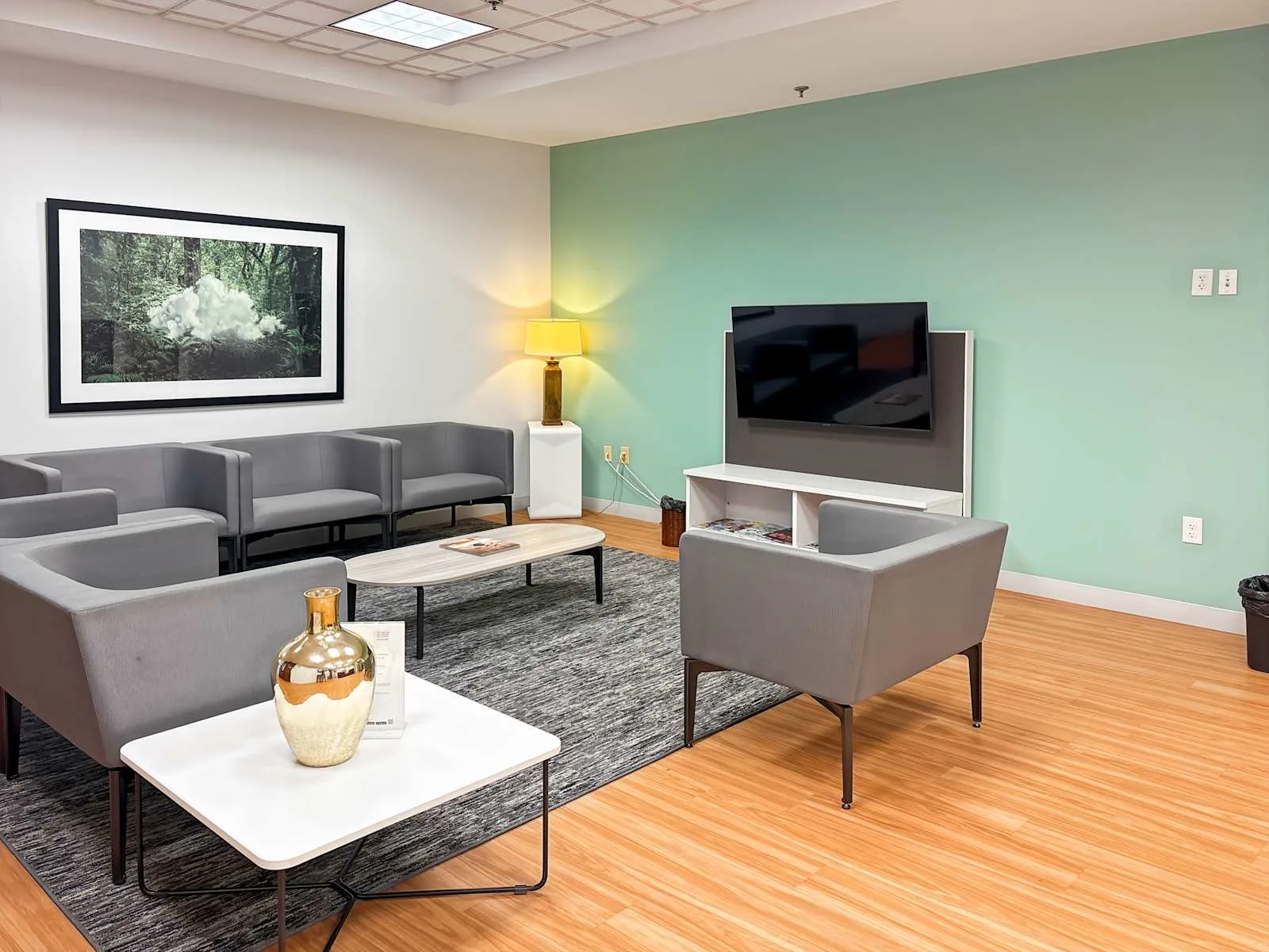 Regus VA, Richmond - Glen Allen, Lounge, Glen Allen, VA