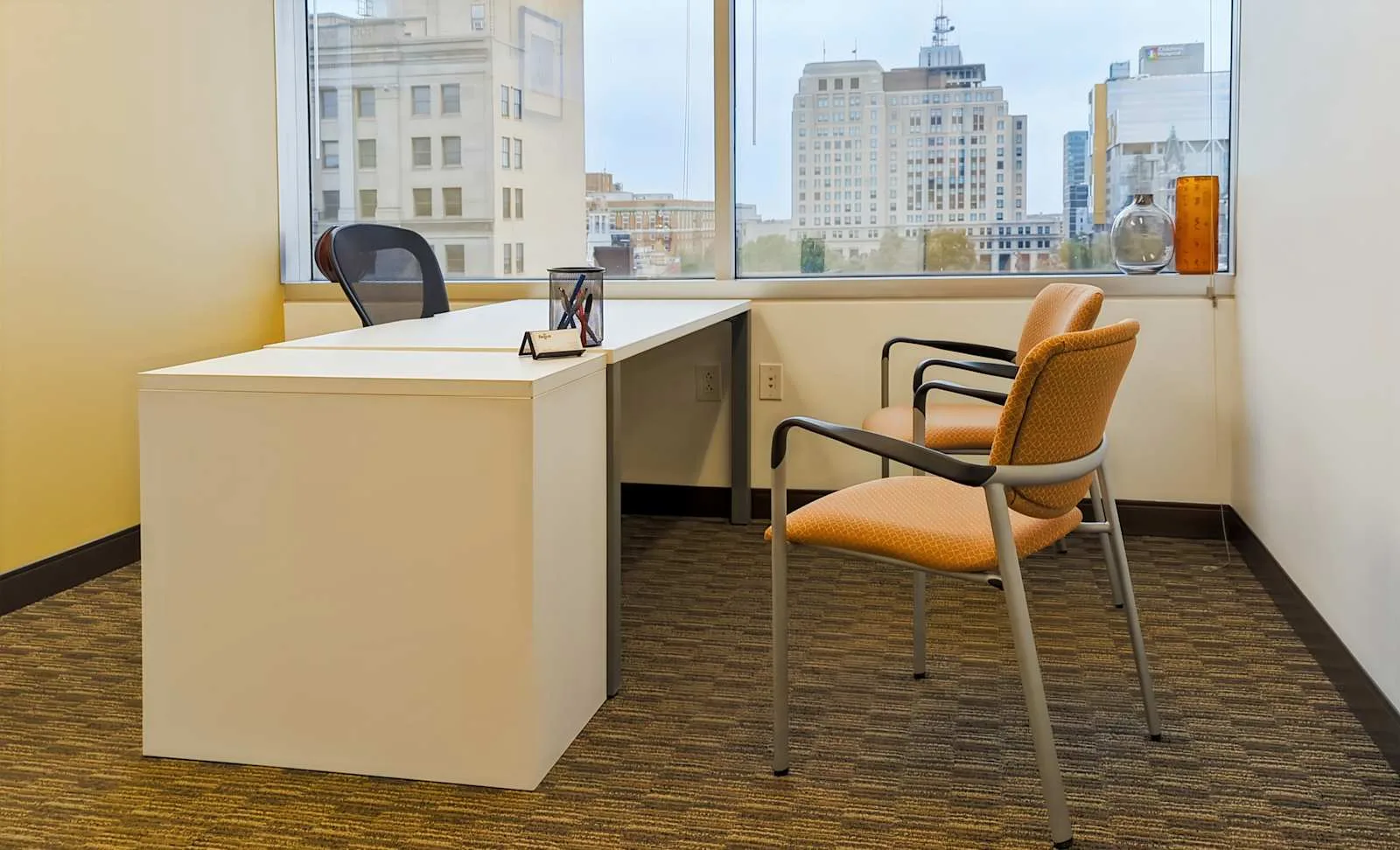 Regus VA, Richmond - Truist Place Downtown, Private office, 1 desk, Richmond, VA