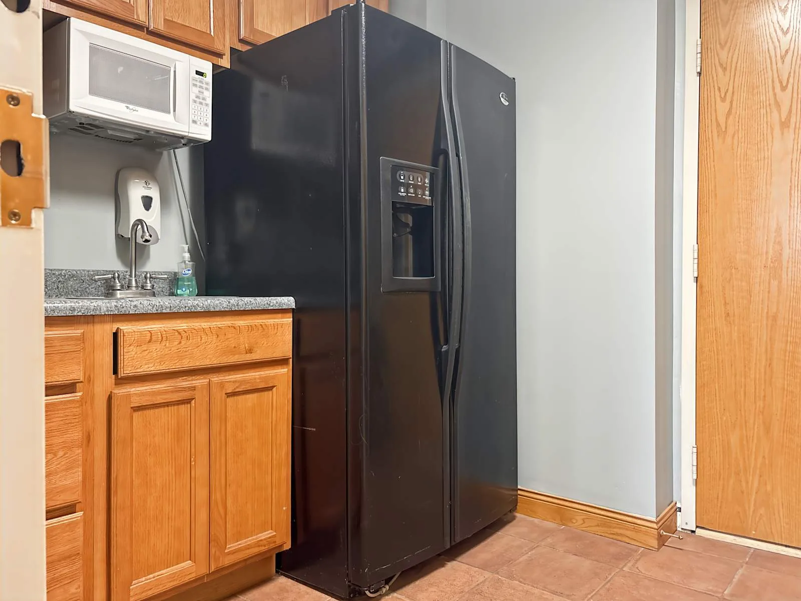 Regus IN, Valparaiso - Indiana Ave, Kitchen, Valparaiso, IN