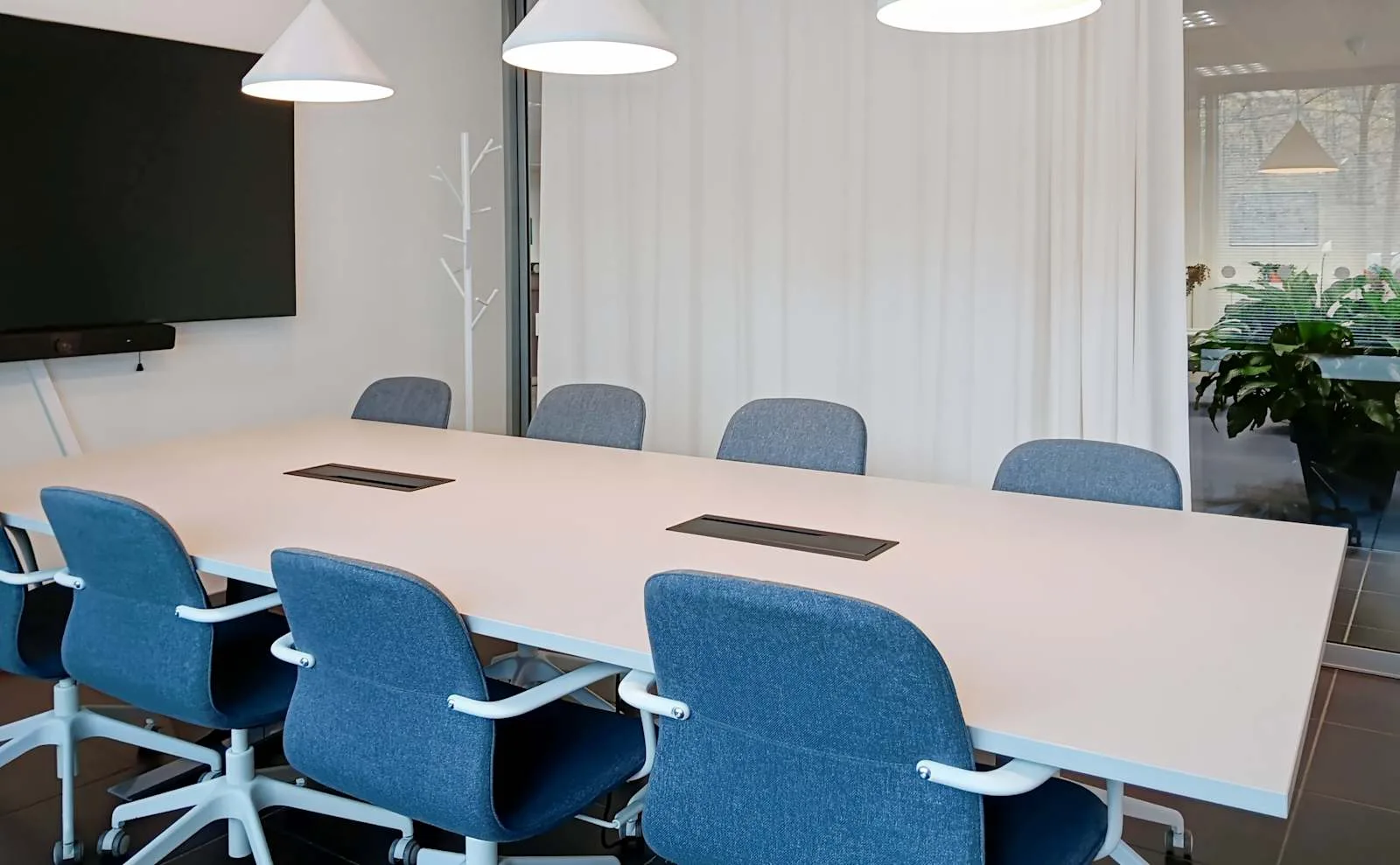 Regus VANTAA, Kehämylly, Kokoushuone 8 hengelle, Vantaa