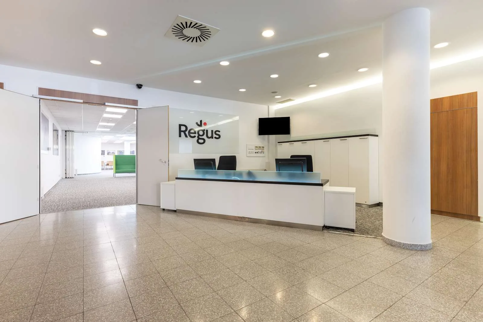 Regus VIENNA, Cityport 11, Empfang, Wien