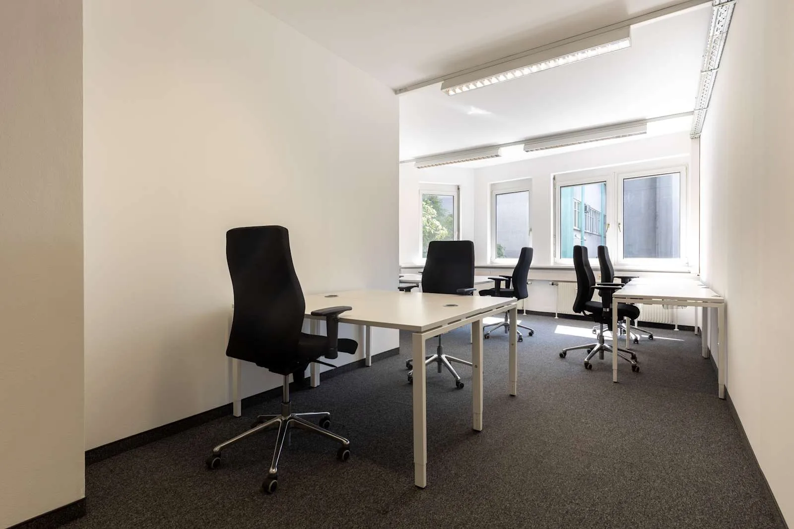 Regus VIENNA, Cityport 11, Privatbüro mit 5 Arbeitsplätzen, Wien