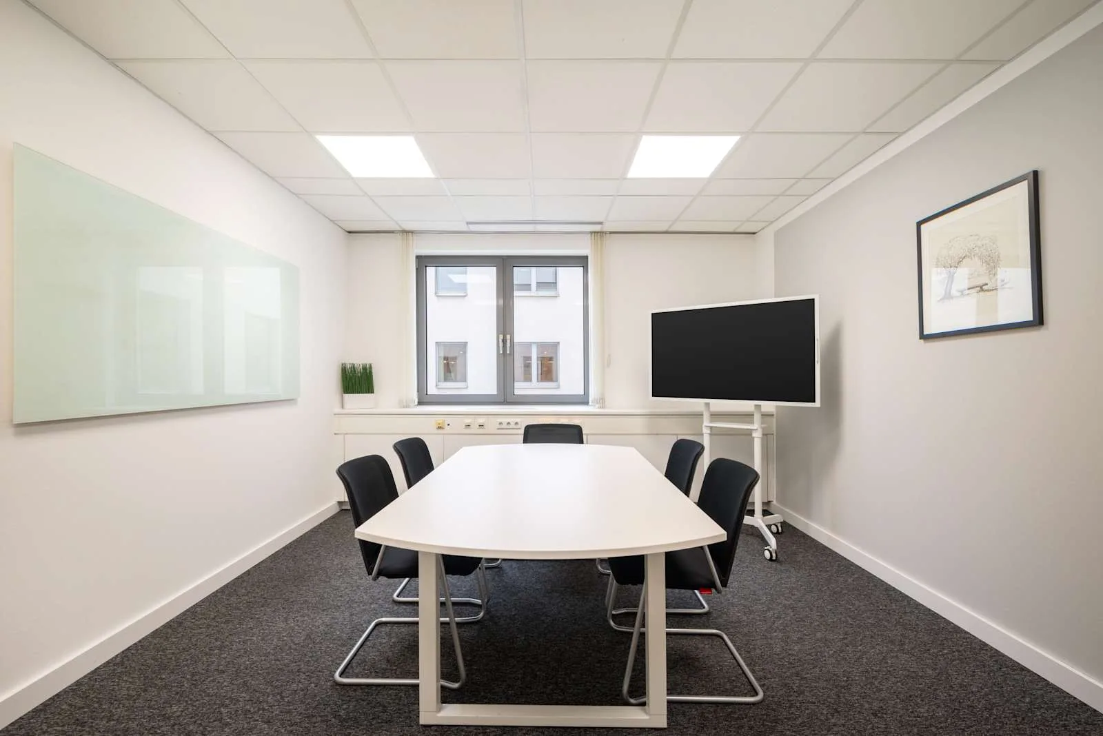 Regus VIENNA, Mariahilfer Strasse, Meeting room for 5 people, Vienna