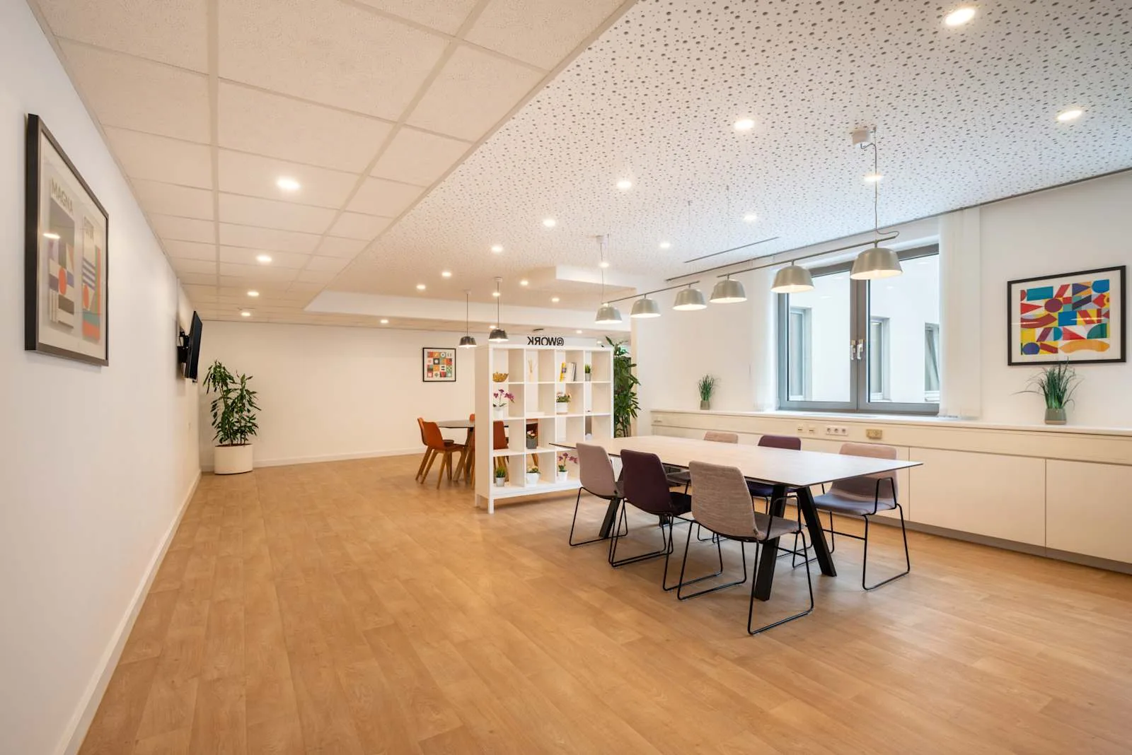 Regus VIENNA, Mariahilfer Strasse, Meeting room for 8 people, Vienna