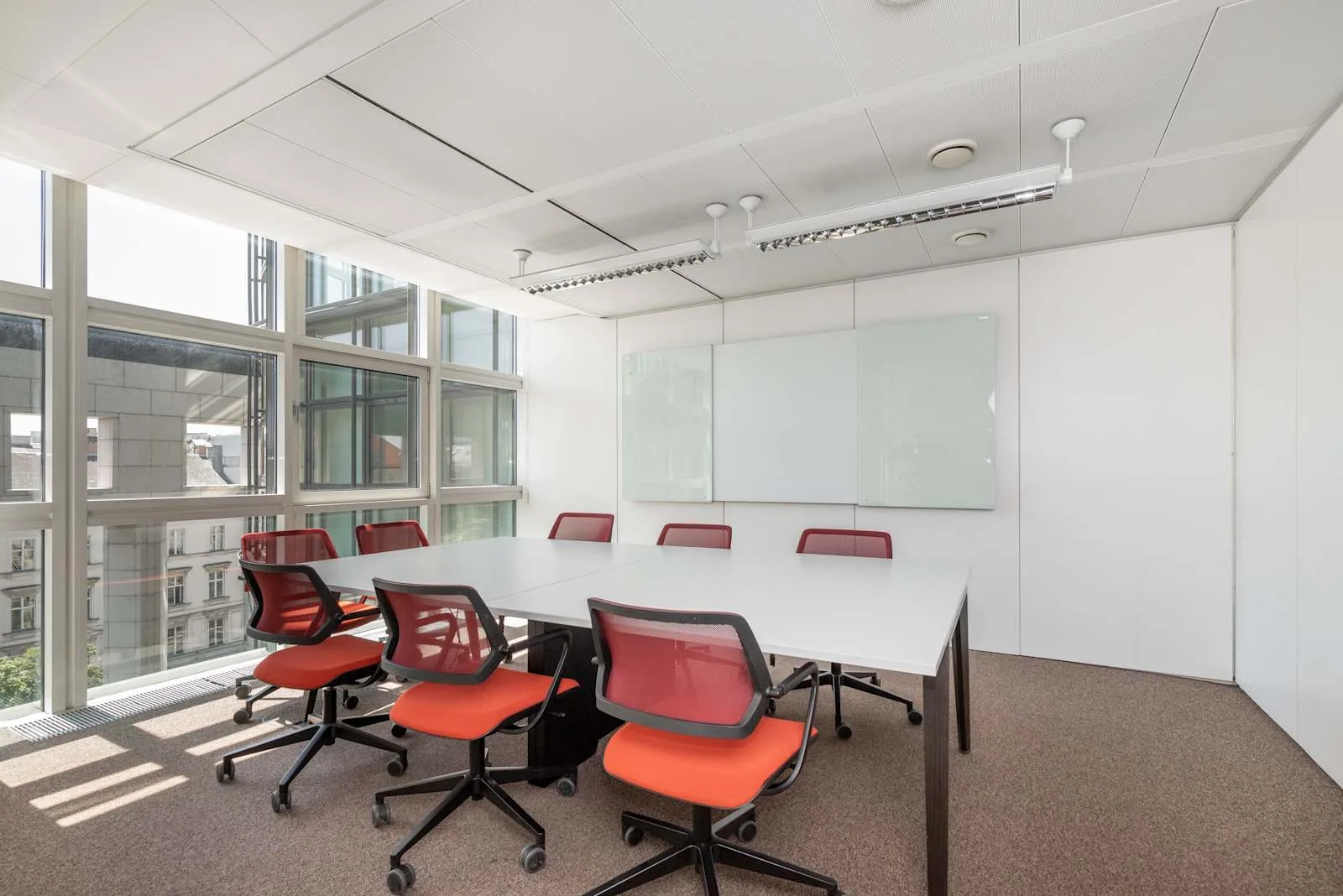Regus VIENNA, Opera, Meeting room for 8 people, Vienna