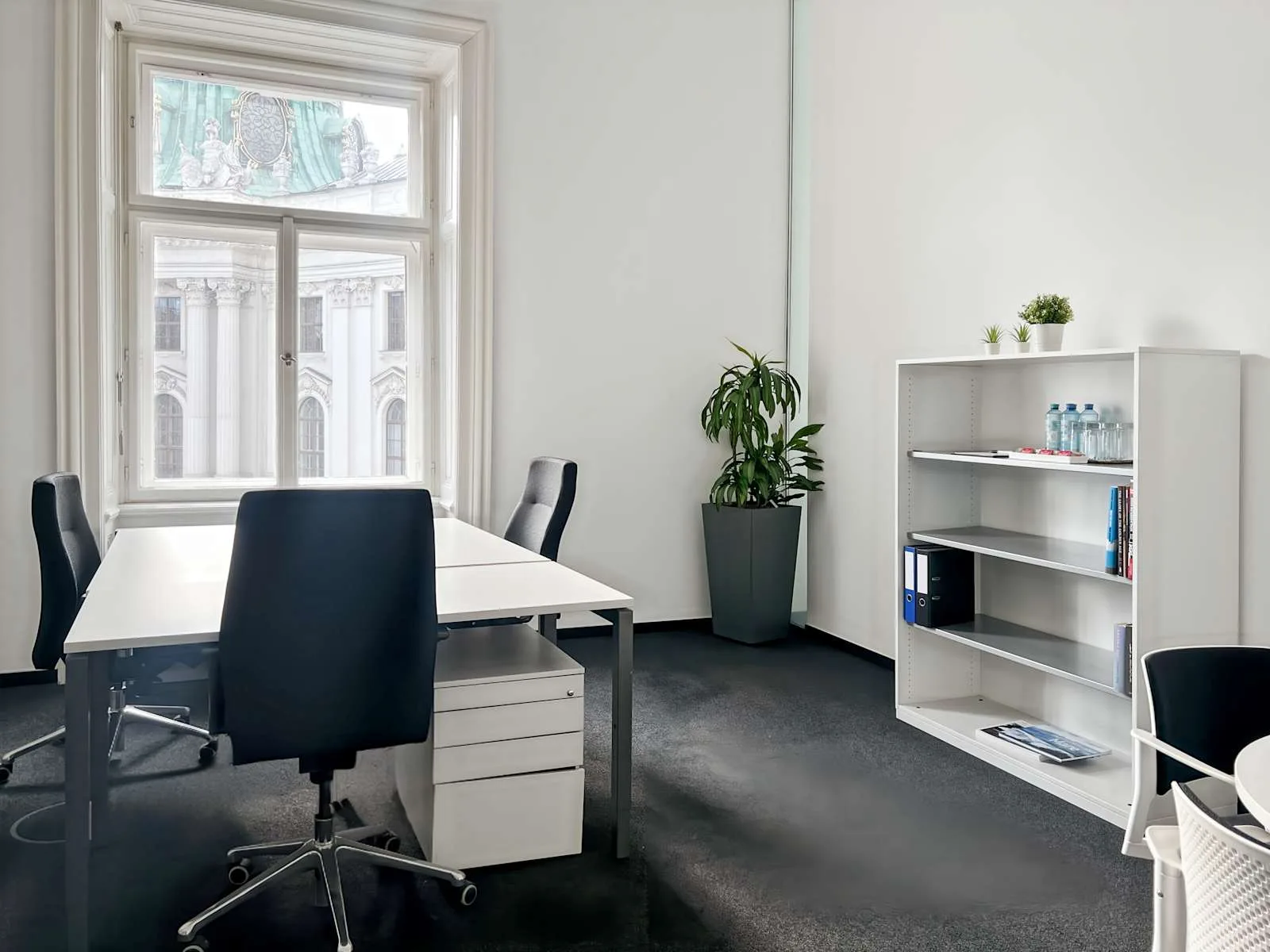Regus VIENNA, Le Palais, Private office, 4 desks, Vienna