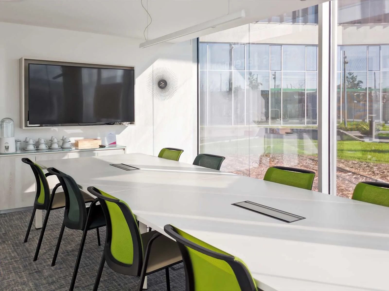 Regus VILLEURBANNE, Carré de Soie, Meeting room for 10 people, Villeurbanne