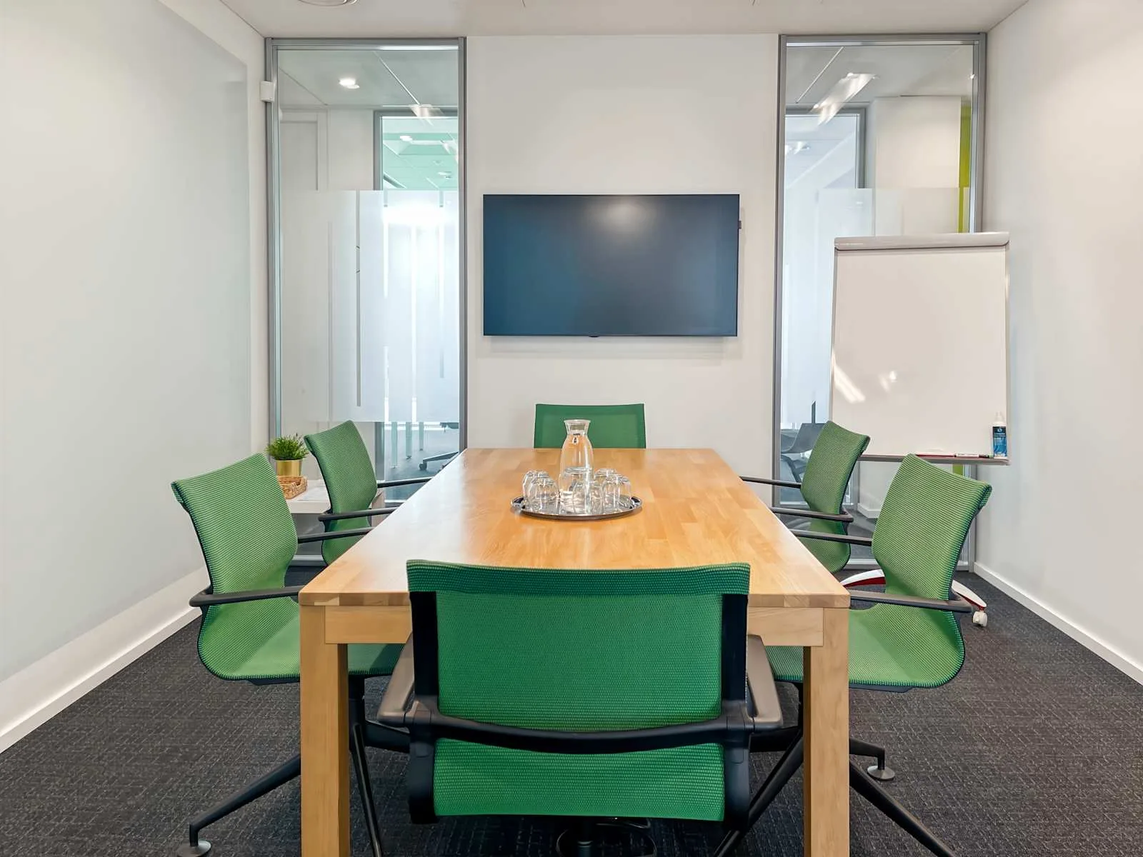 Regus Vilnius Park Town, Meeting room for 6 people, Vilnius