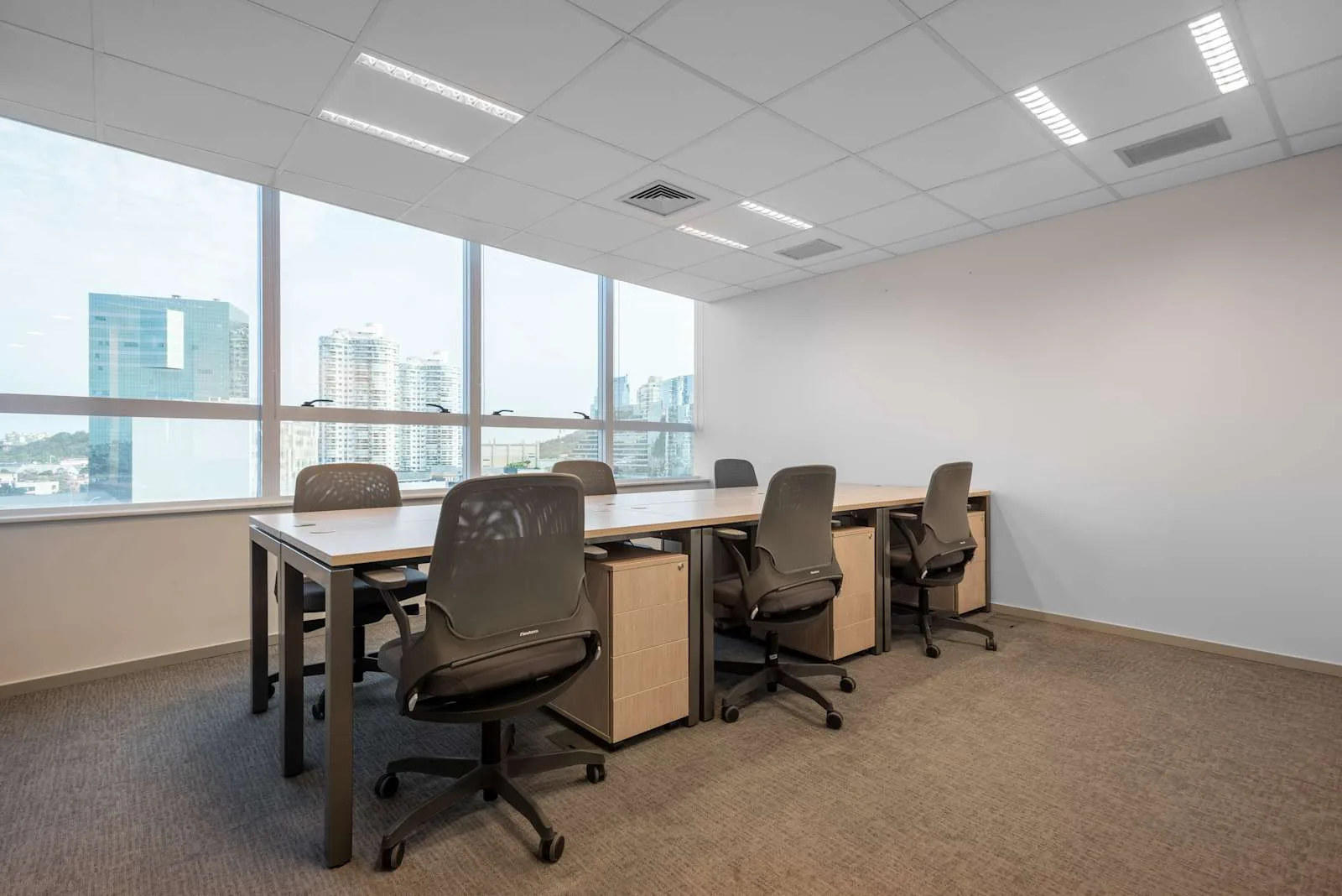 Regus Vitória, Work Center 2 – 8th floor, Escritório privativo com 6 postos, Vitória