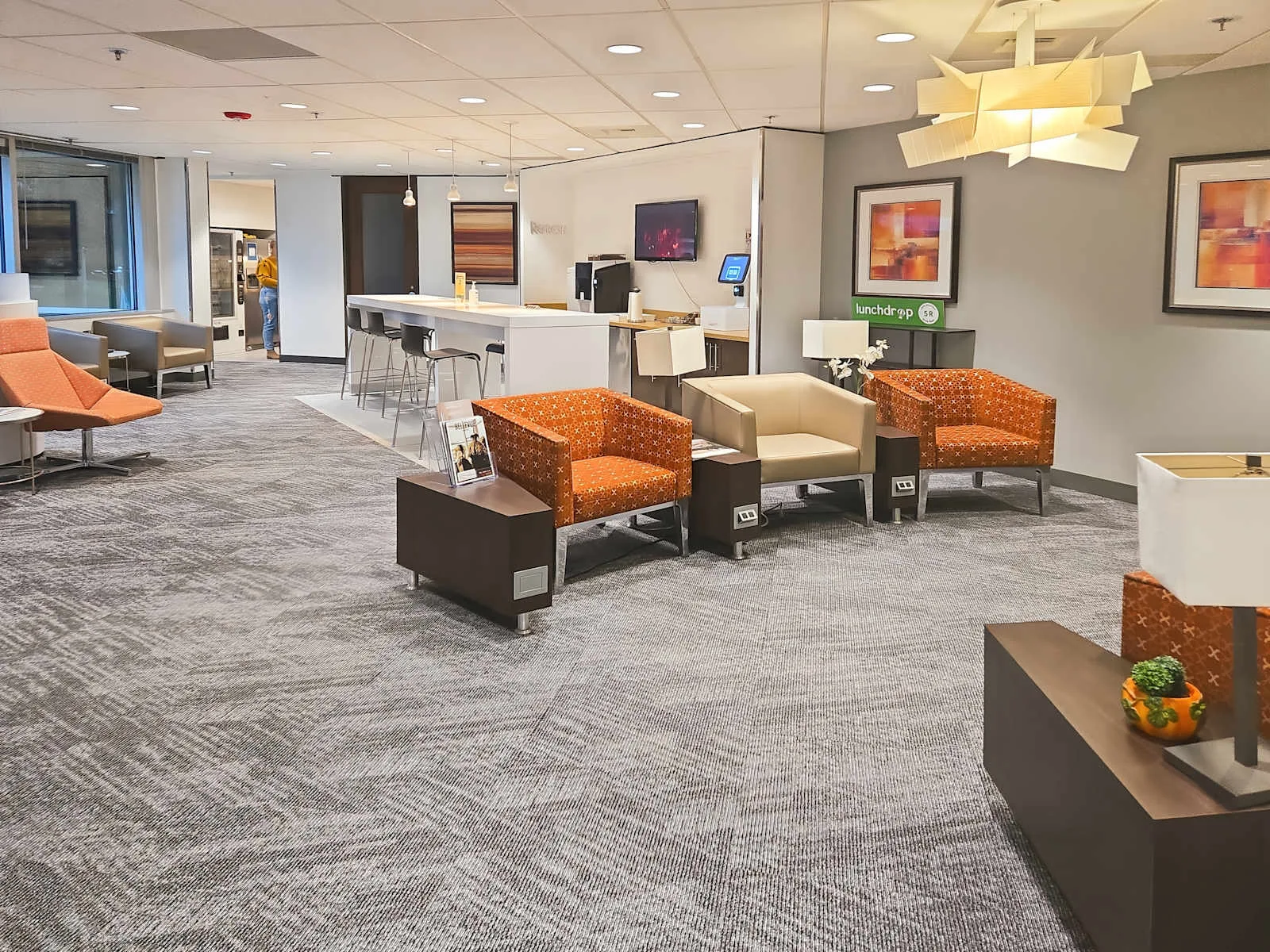 Regus WA, Bellevue - Ridgewood Corporate Square, Lounge, Bellevue, WA