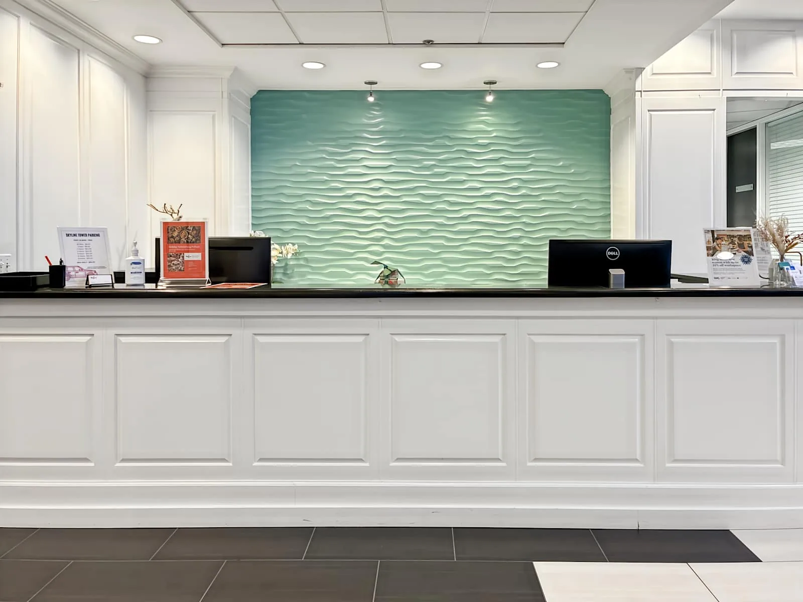 Regus WA, Bellevue - Bellevue Skyline Tower, Reception, Bellevue, WA