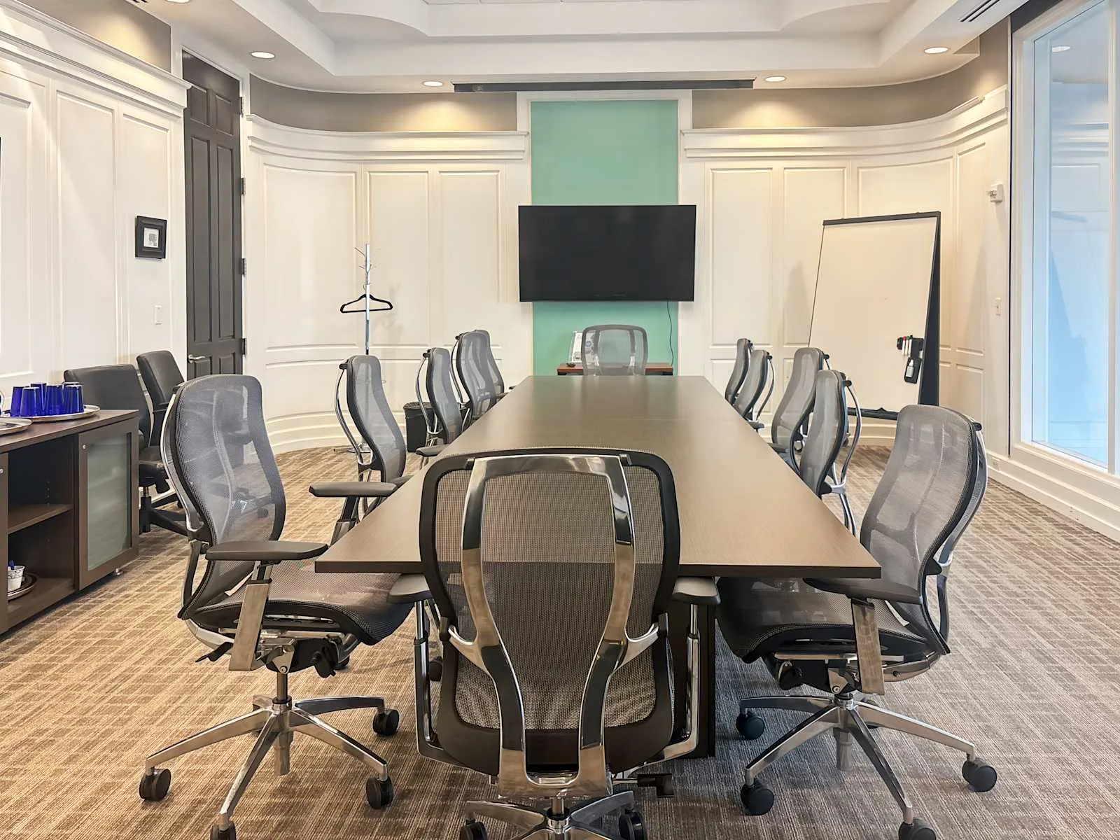 Regus WA, Bellevue - Bellevue Skyline Tower, Meeting room for 12 people, Bellevue, WA