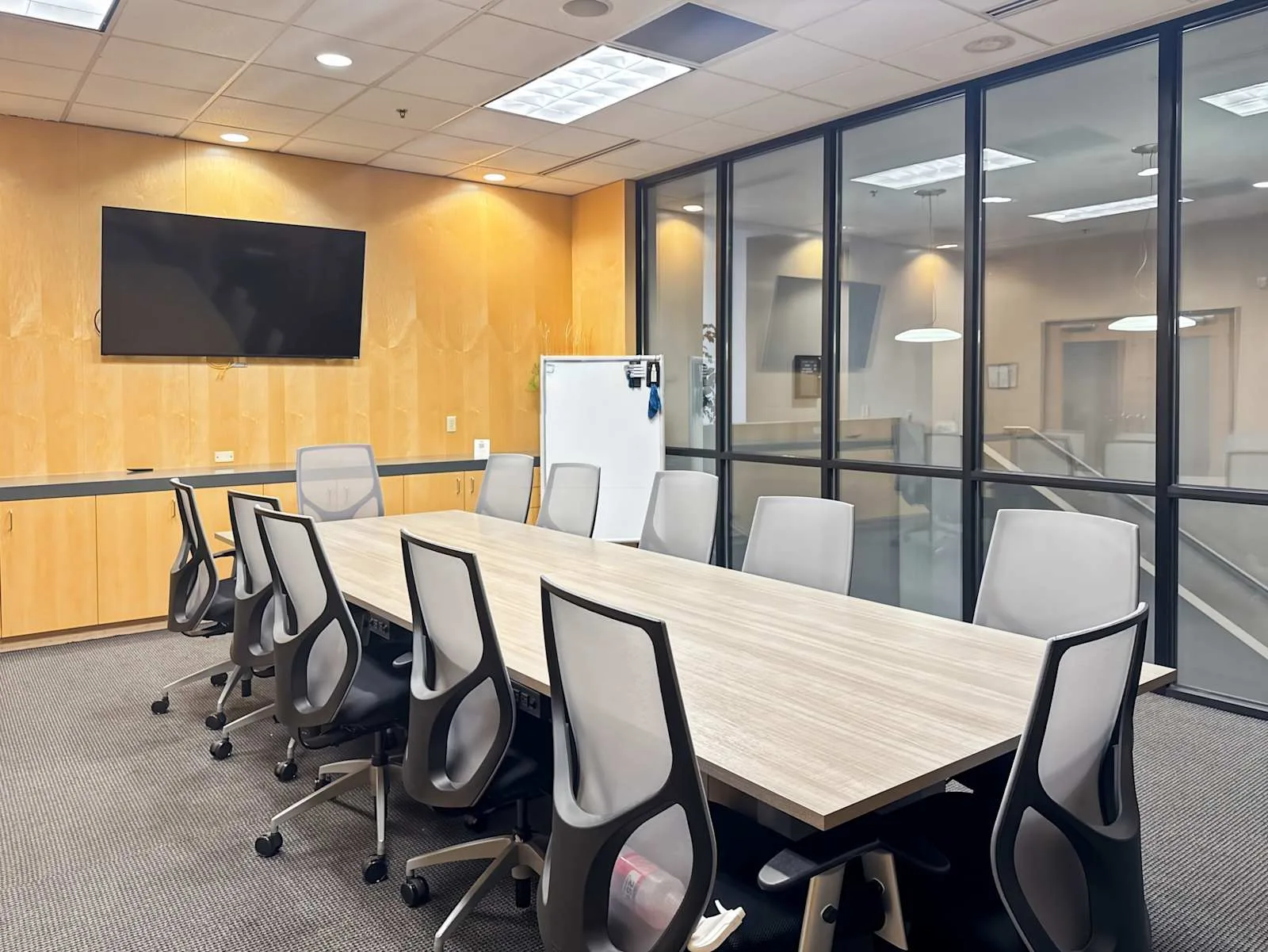 Regus WA, Camas - 192nd Avenue, Meeting room for 12 people, Camas, WA
