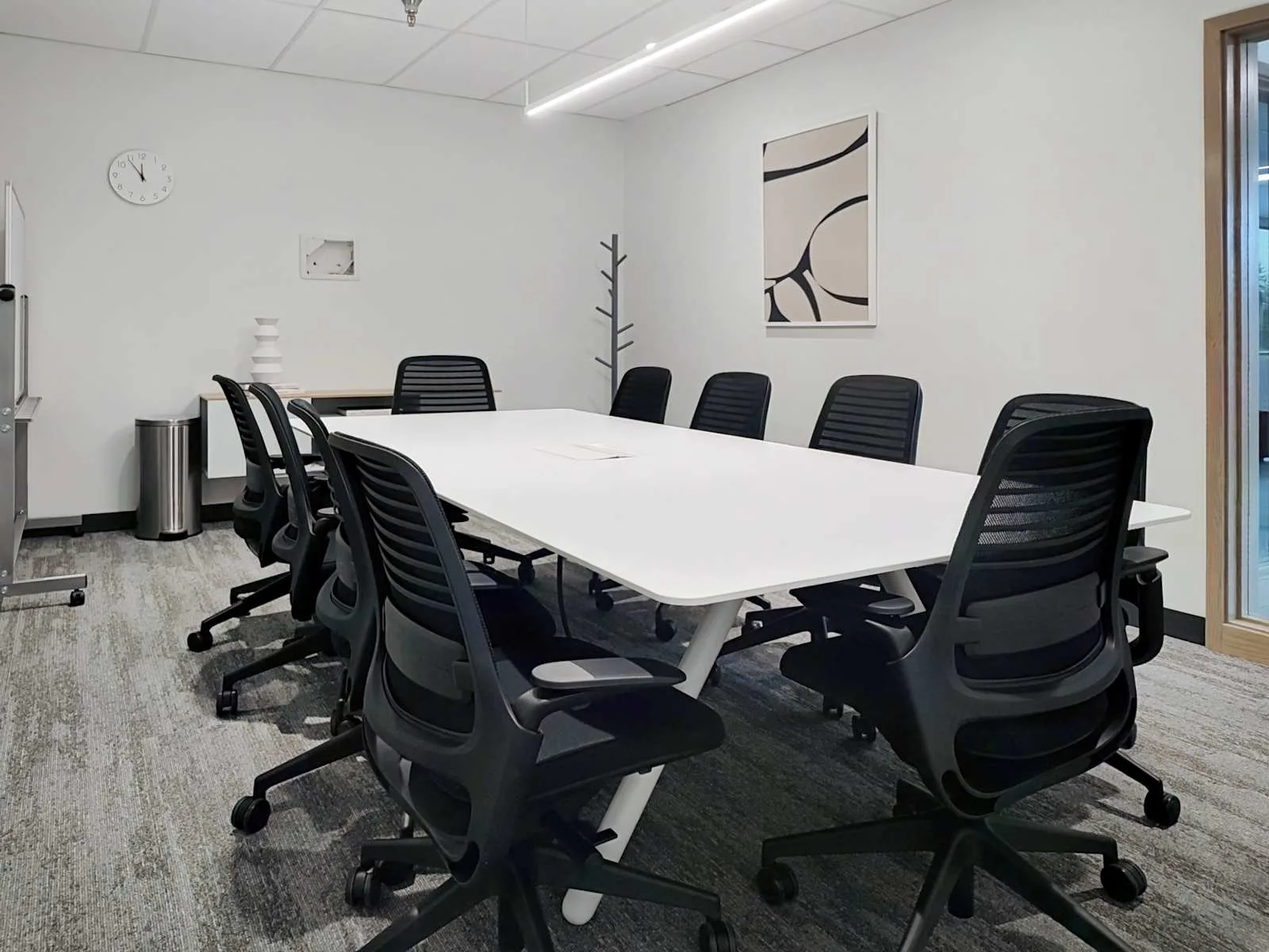 Regus WA, Everett - Airport Rd, Meeting room for 10 people, Everett, WA