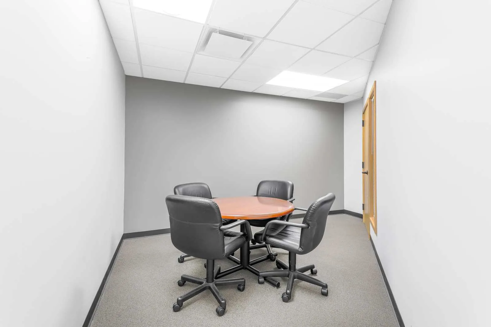 Regus WA, Kirkland - Corporate Center, Meeting room for 4 people, Kirkland, WA