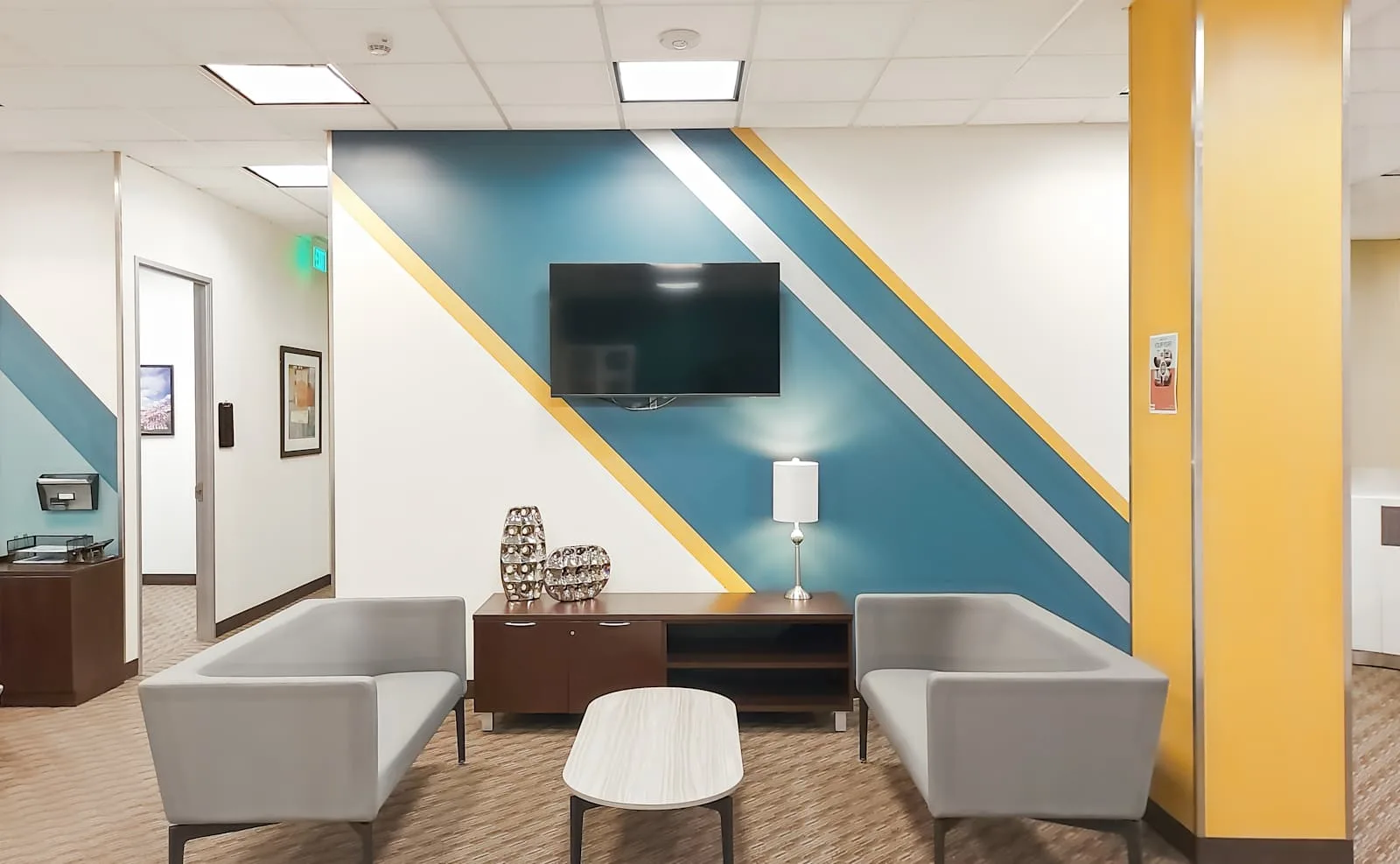 Regus WA, Olympia - Union 400, Lounge, Olympia, WA