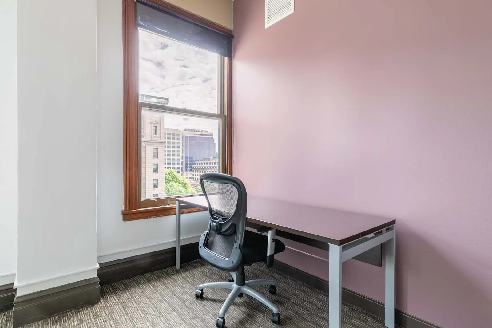 Regus WA, Seattle - Smith Tower, Private office, 1 desk, Seattle, WA