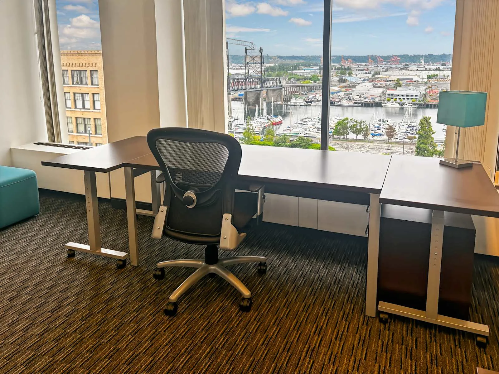 Regus WA, Tacoma – Downtown Pacific Avenue, Private office, 1 desk, Tacoma, WA