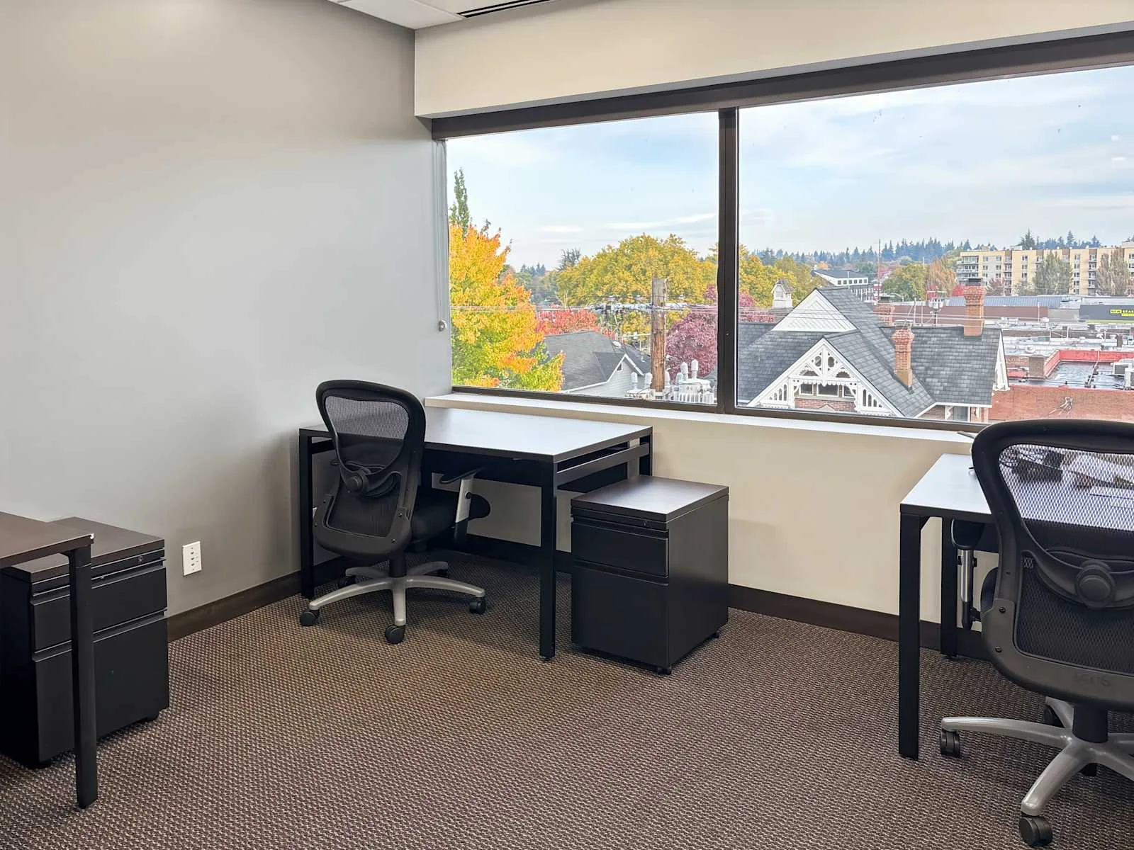 Regus WA, Vancouver - 1220 Main Place, Private office, 3 desks, Vancouver, WA