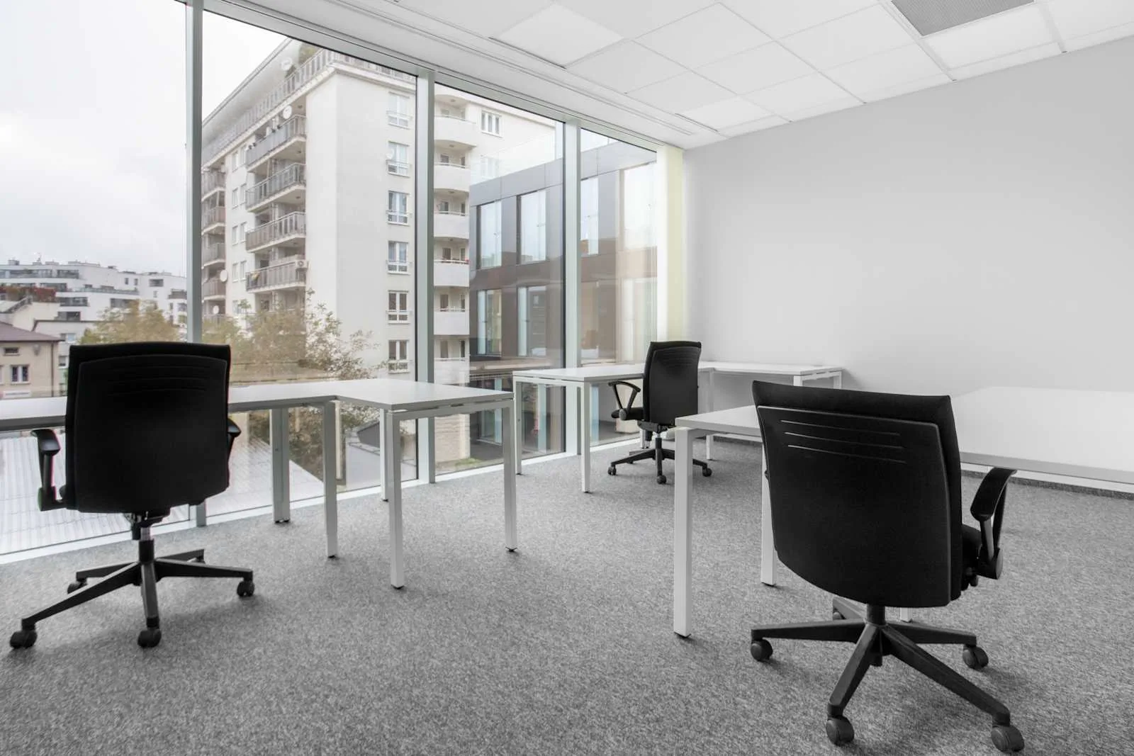 Regus WARSAW, Grojecka, Private office, 3 desks, Warsaw