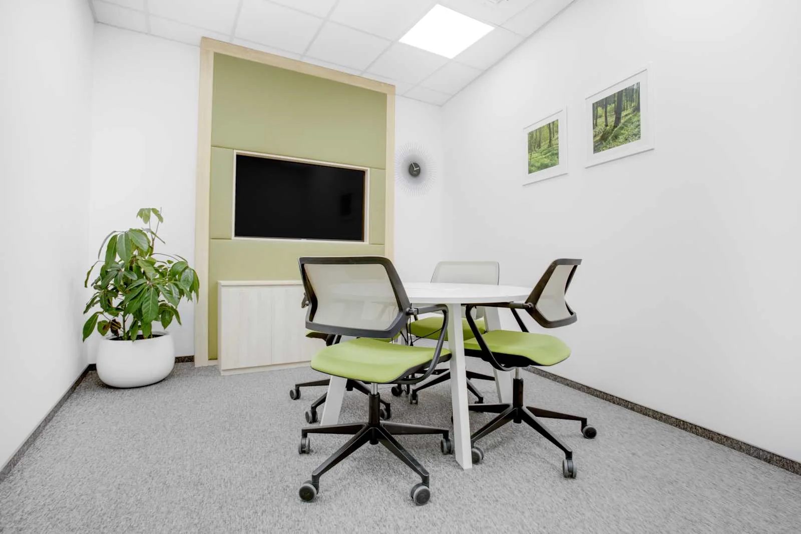 Regus WARSAW, Witosa Point, Meeting room for 4 people, Warsaw