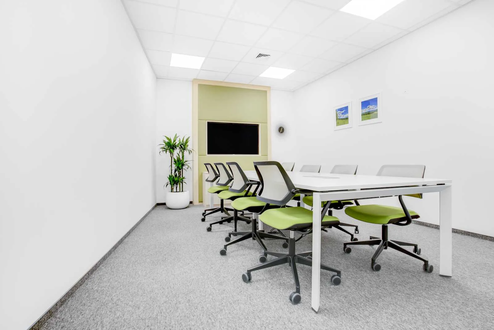 Regus WARSAW, Witosa Point, Meeting room for 8 people, Warsaw