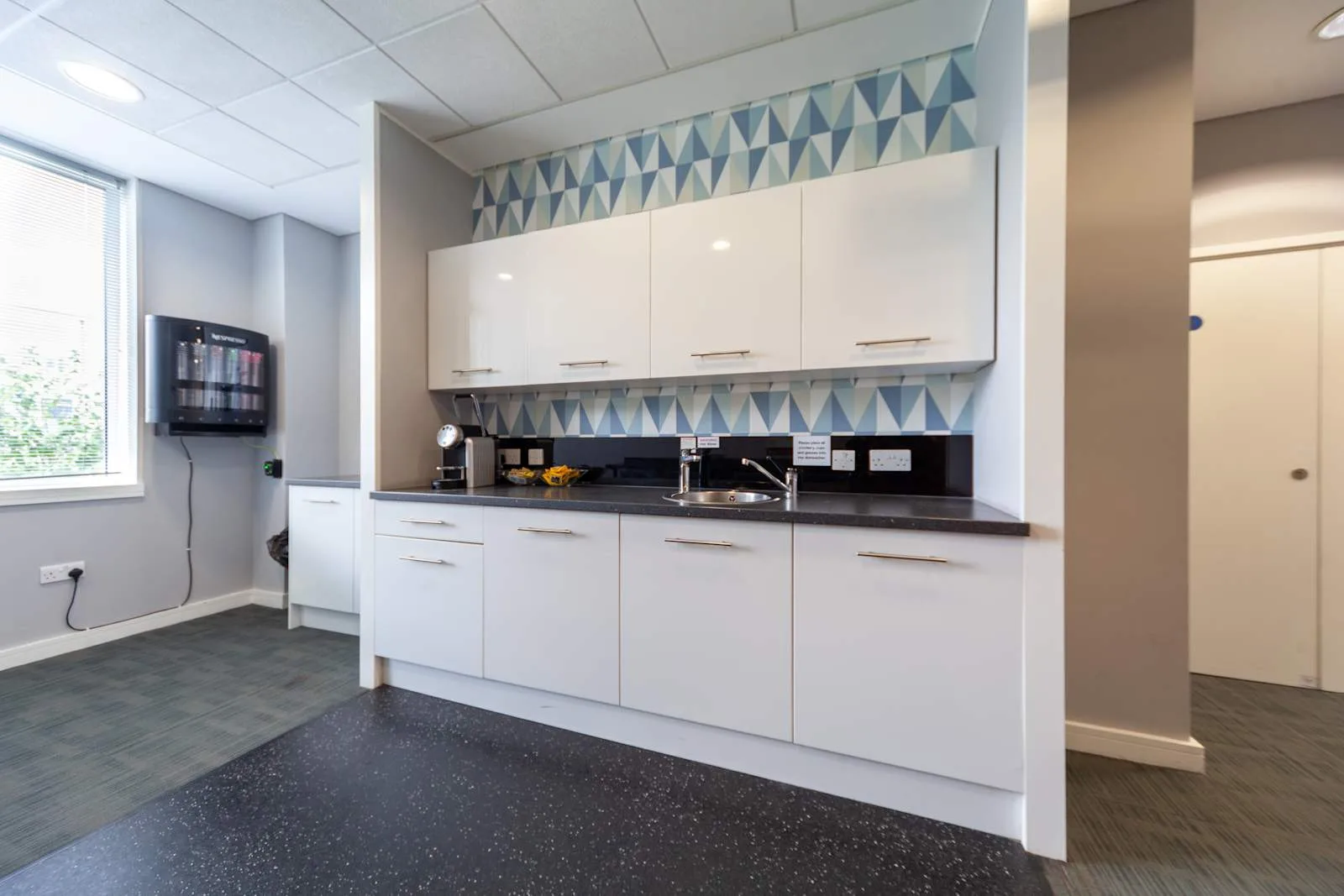 Regus WELWYN GARDEN CITY, Welwyn Falcon Gate, Kitchen, Welwyn Garden City