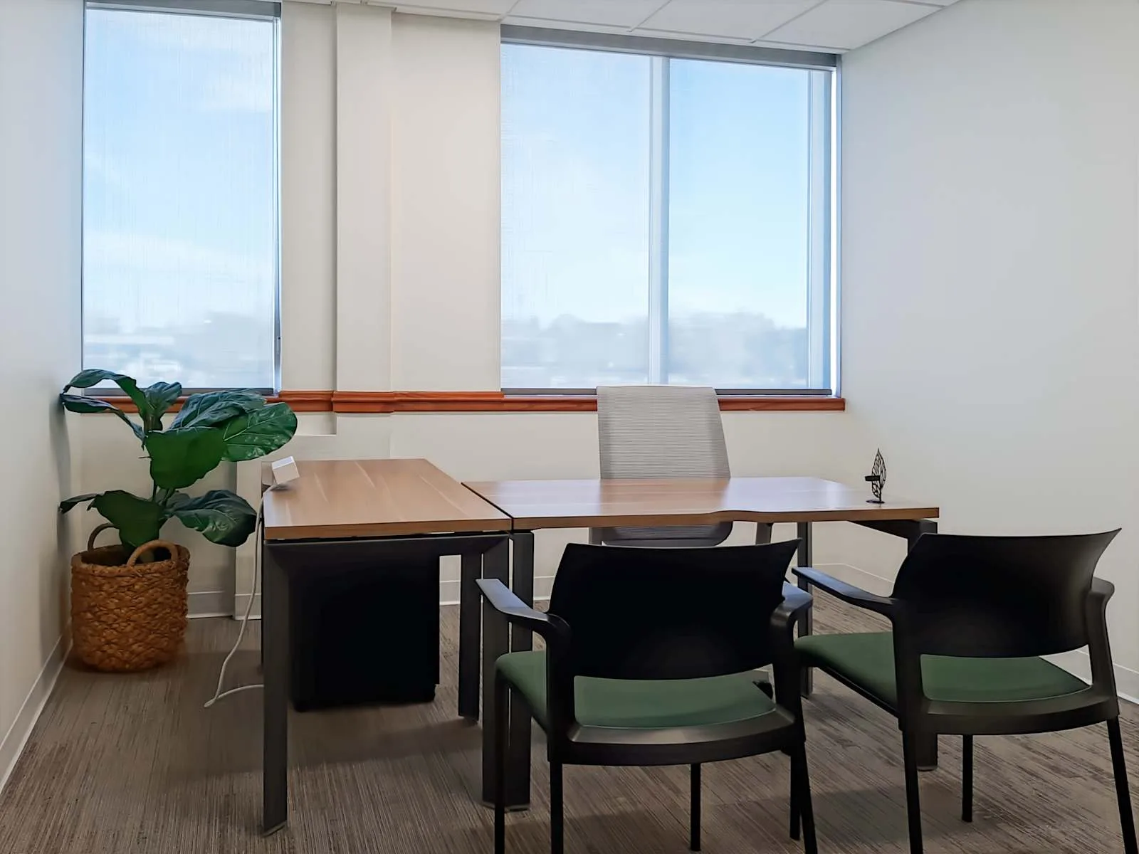 Regus WI, Bayside - Brown Deer Rd, Private office, 1 desk, Glendale, WI
