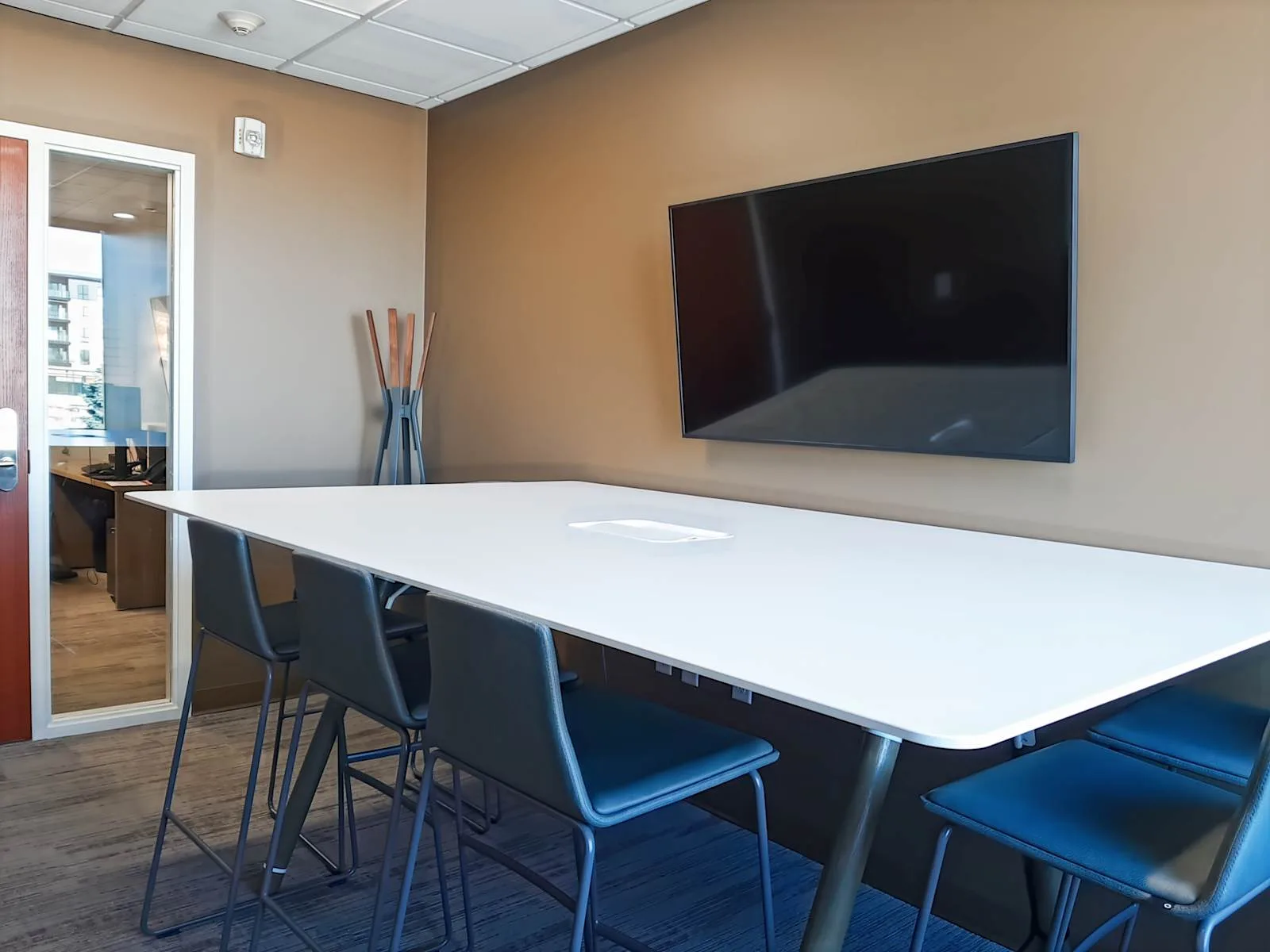 Regus WI, Bayside - Brown Deer Rd, Meeting room for 6 people, Glendale, WI