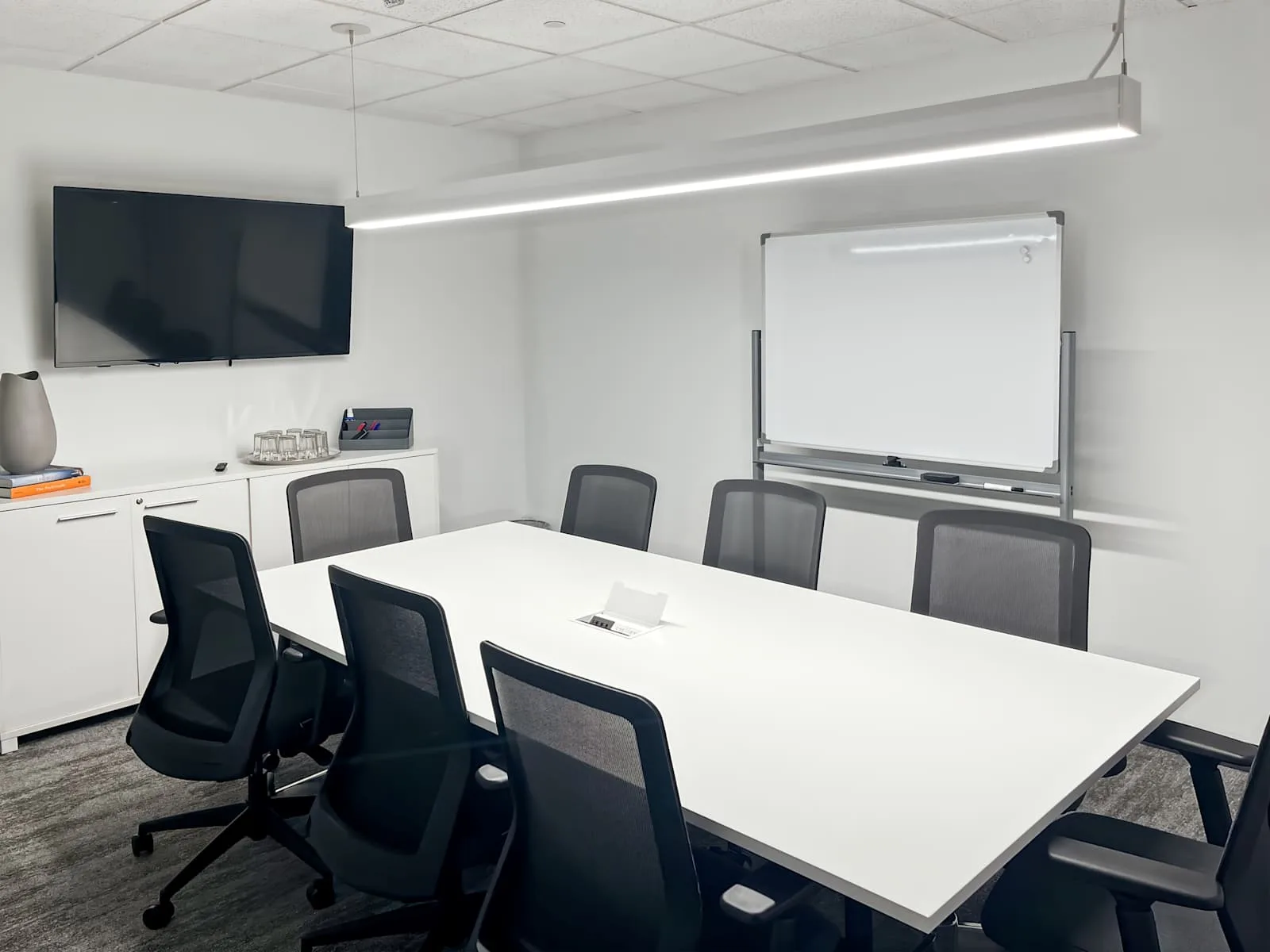 Regus WI, Brookfield - Water Tower Blvd, Meeting room for 8 people, Brookfield, WI