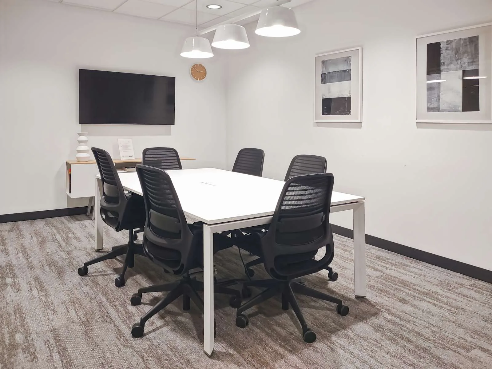 Regus WI, Delafield - Sun Valley Dr, Meeting room for 6 people, Delafield, WI