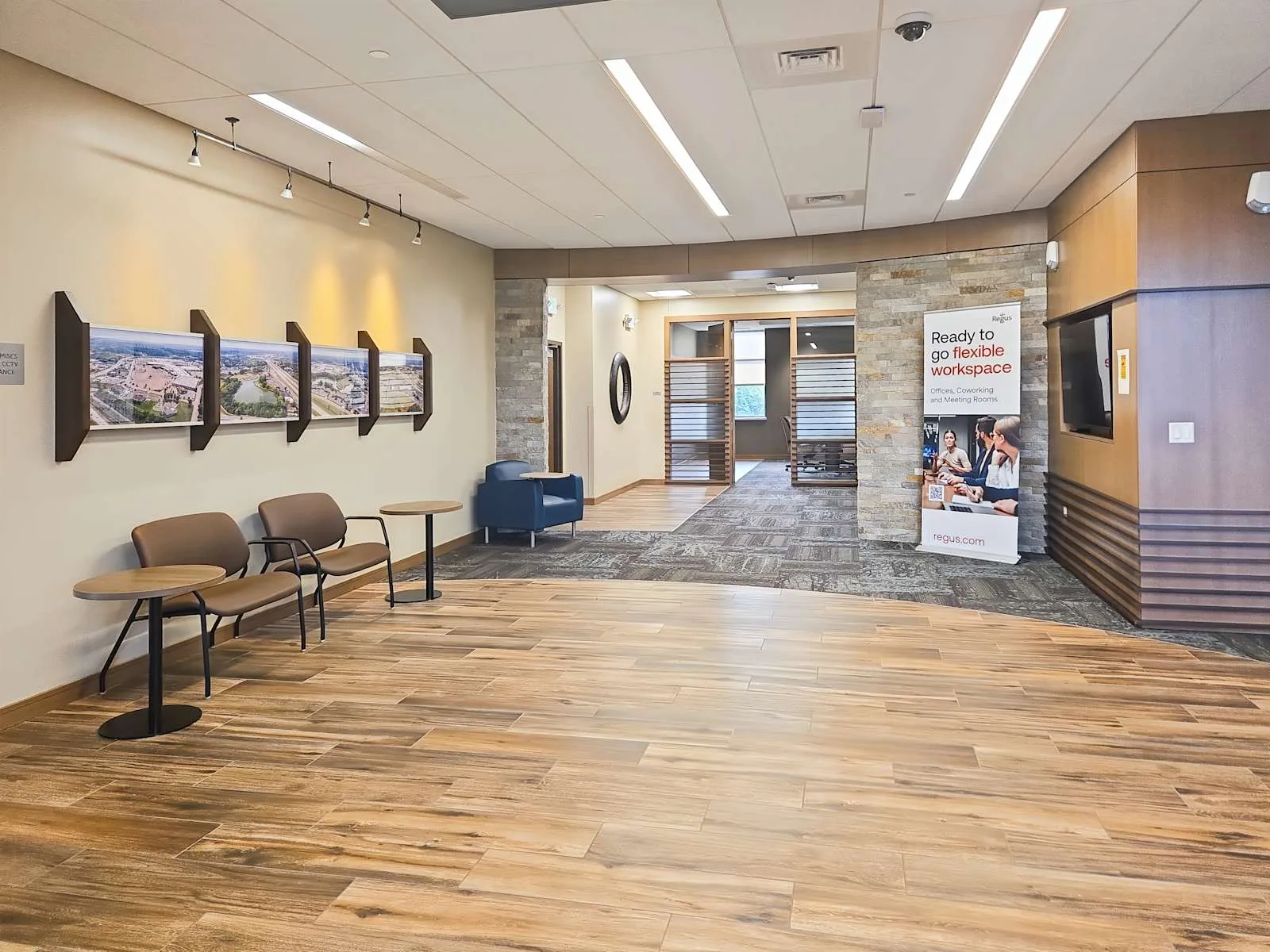 Regus WI, Eau Claire - Oakwood Mall Dr, Reception, Eau Claire, WI