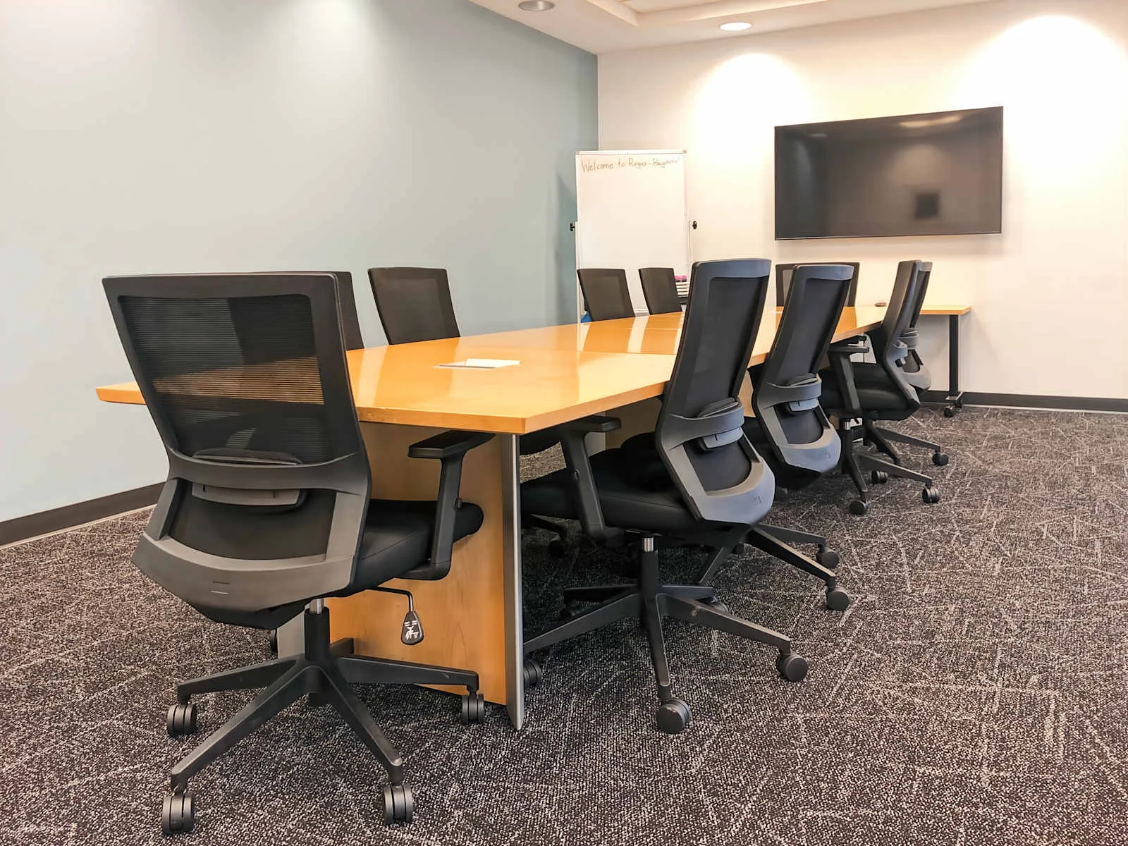 Regus WI, Glendale - Bayshore Town Center, Meeting room for 8 people, Glendale, WI