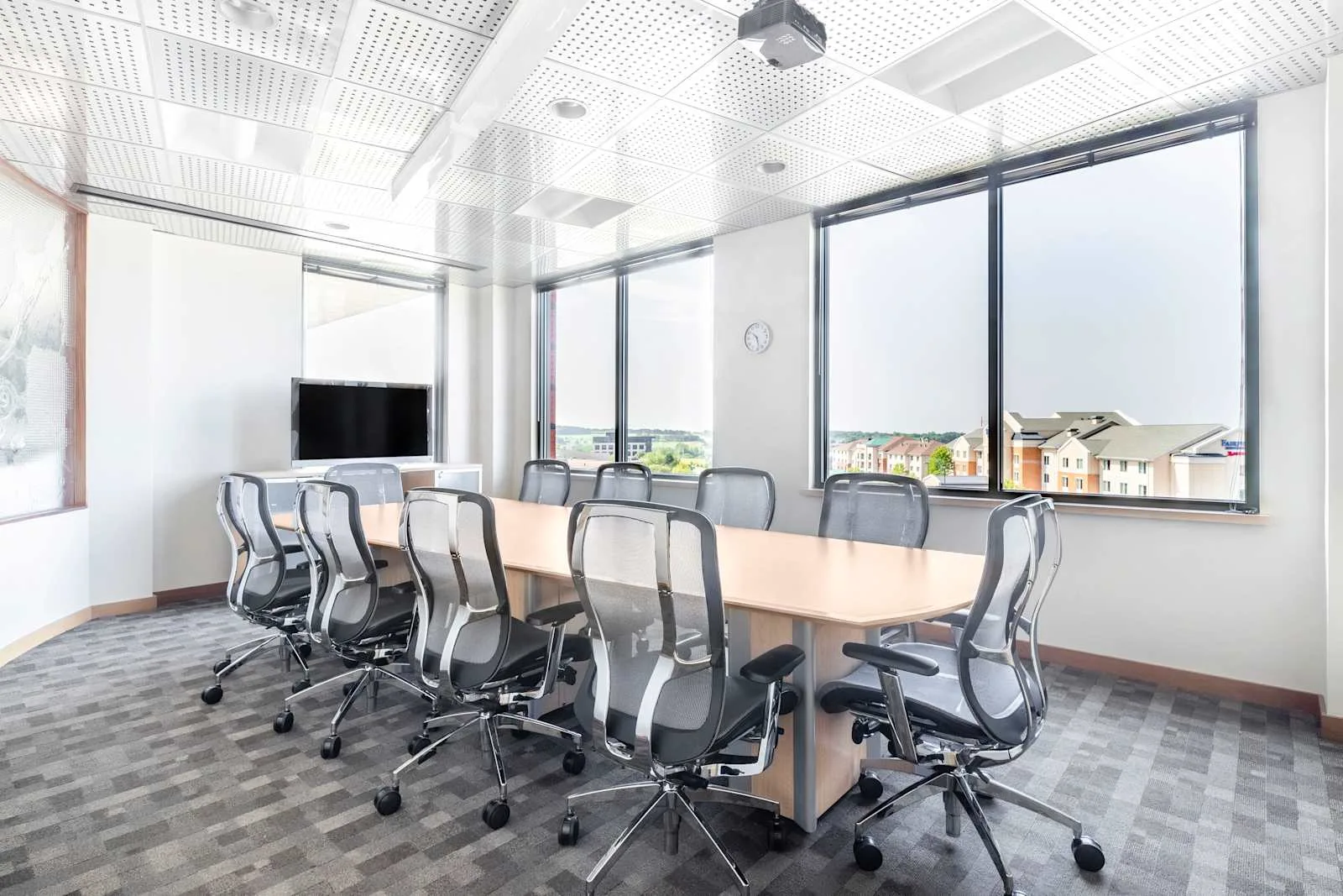 Regus WI, Madison East - Park Bank Plaza, Meeting room for 10 people, Madison, WI