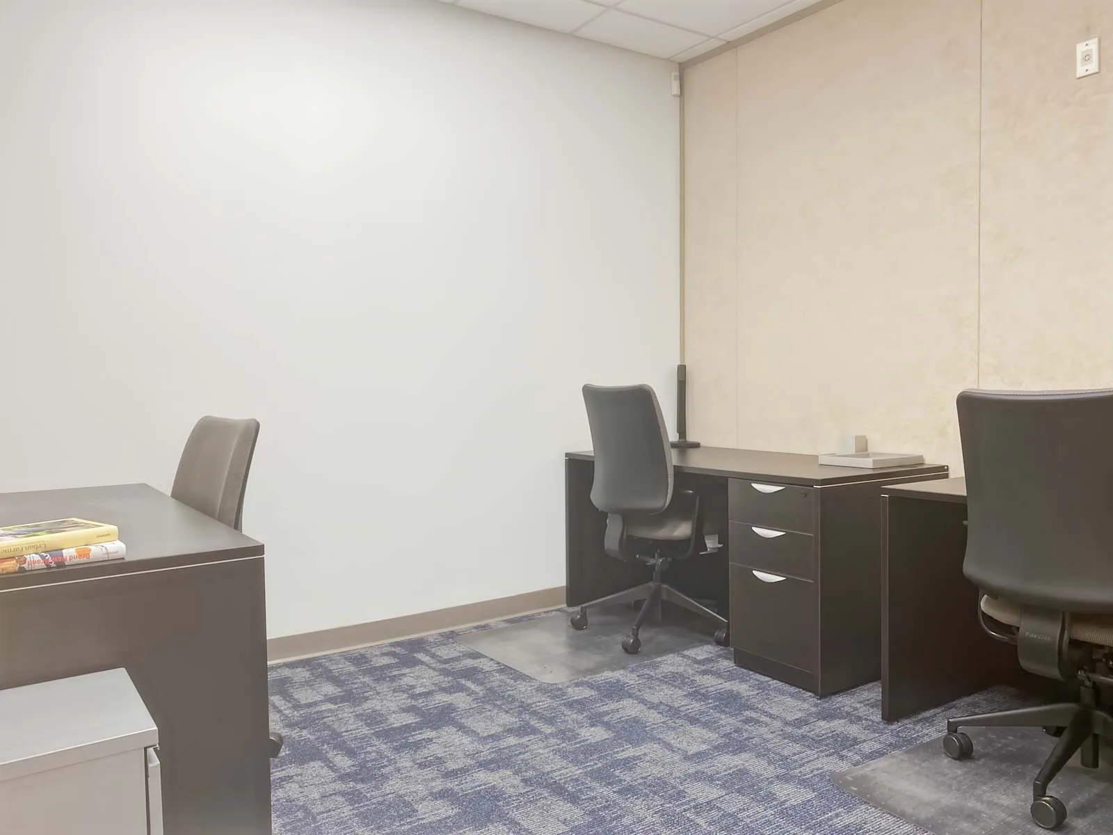 Regus WI, Madison - Heartland Trl, Private office, 3 desks, Middleton, WI
