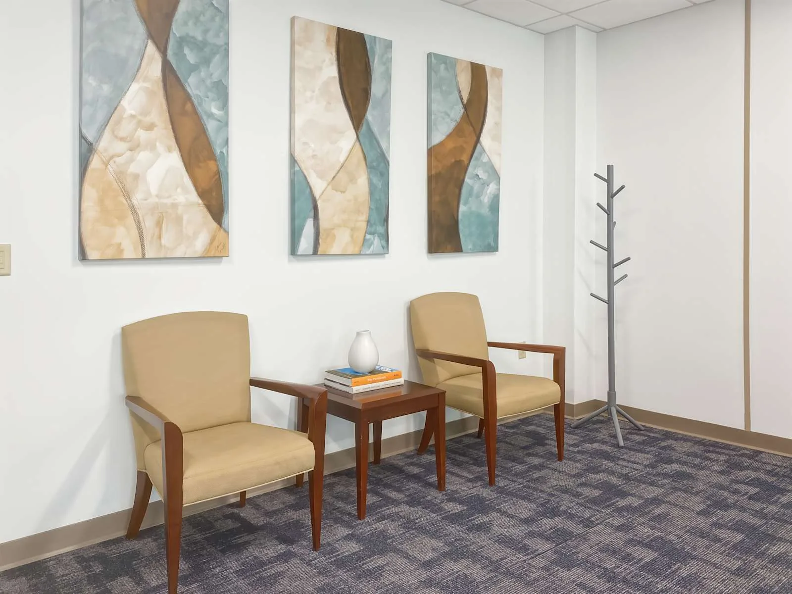 Regus WI, Madison - Heartland Trl, Lounge, Middleton, WI