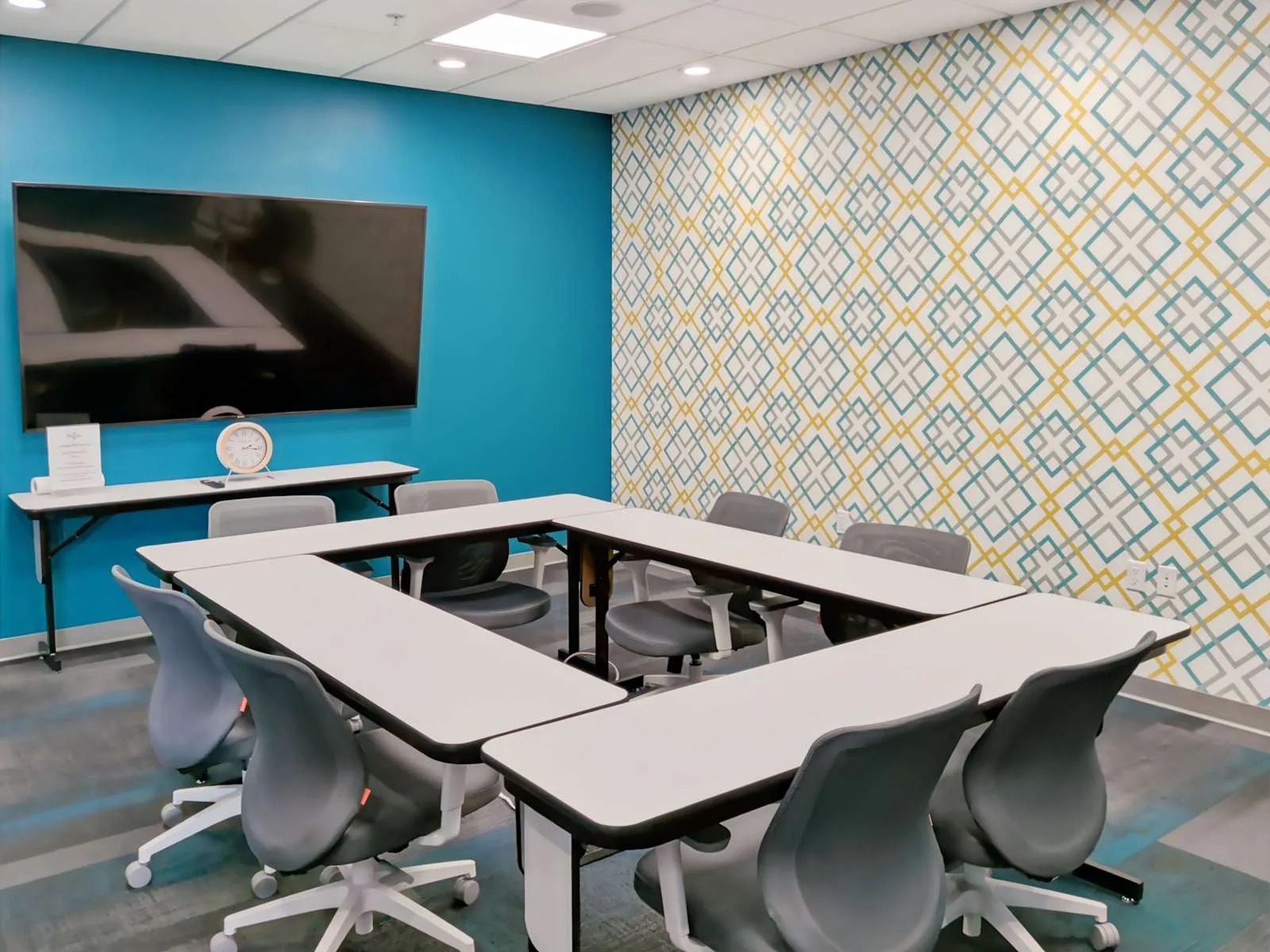 Regus WI, Madison - W. Broadway, Meeting room for 8 people, Madison, WI