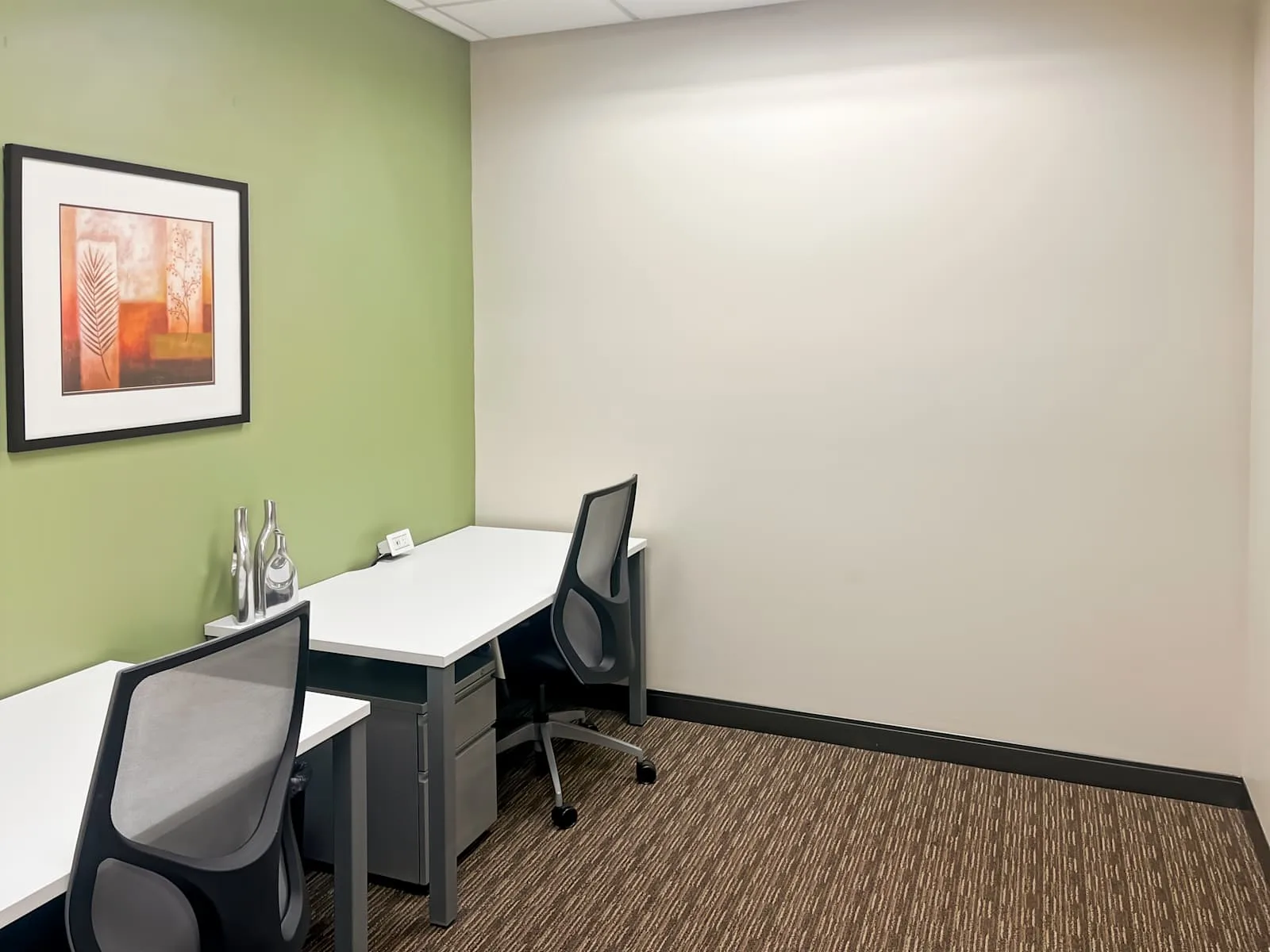 Regus WI, Madison West - Middleton, Private office, 2 desks, Middleton, WI