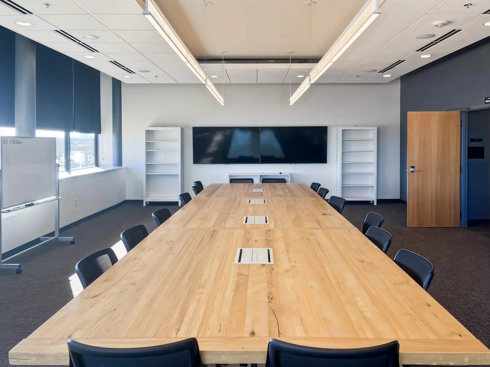 Regus WI, Middleton - Discovery Dr, Meeting room for 16 people, Middleton, WI