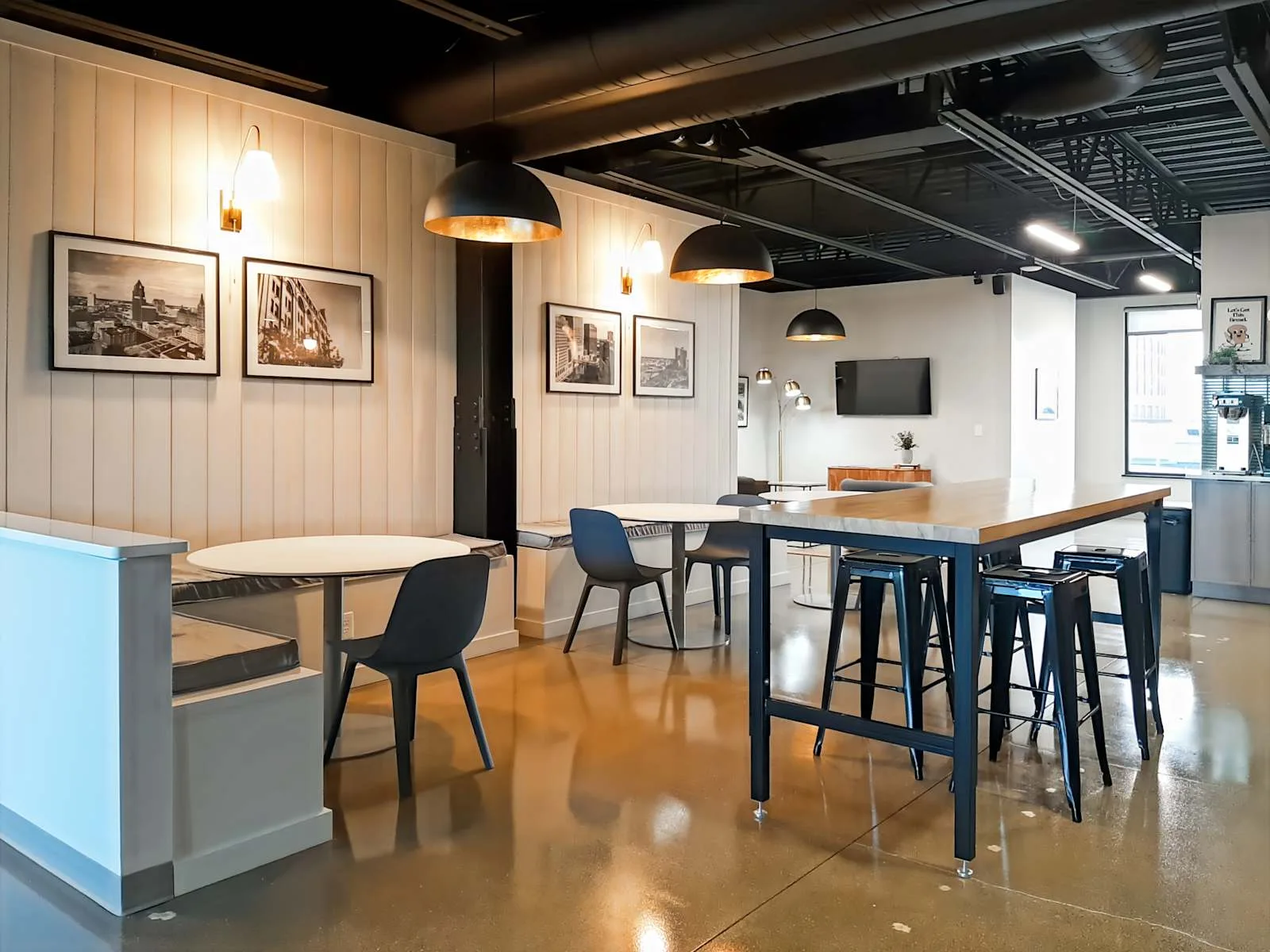 Regus WI, Milwaukee - S 1st Street, Cafeteria, Milwaukee, WI