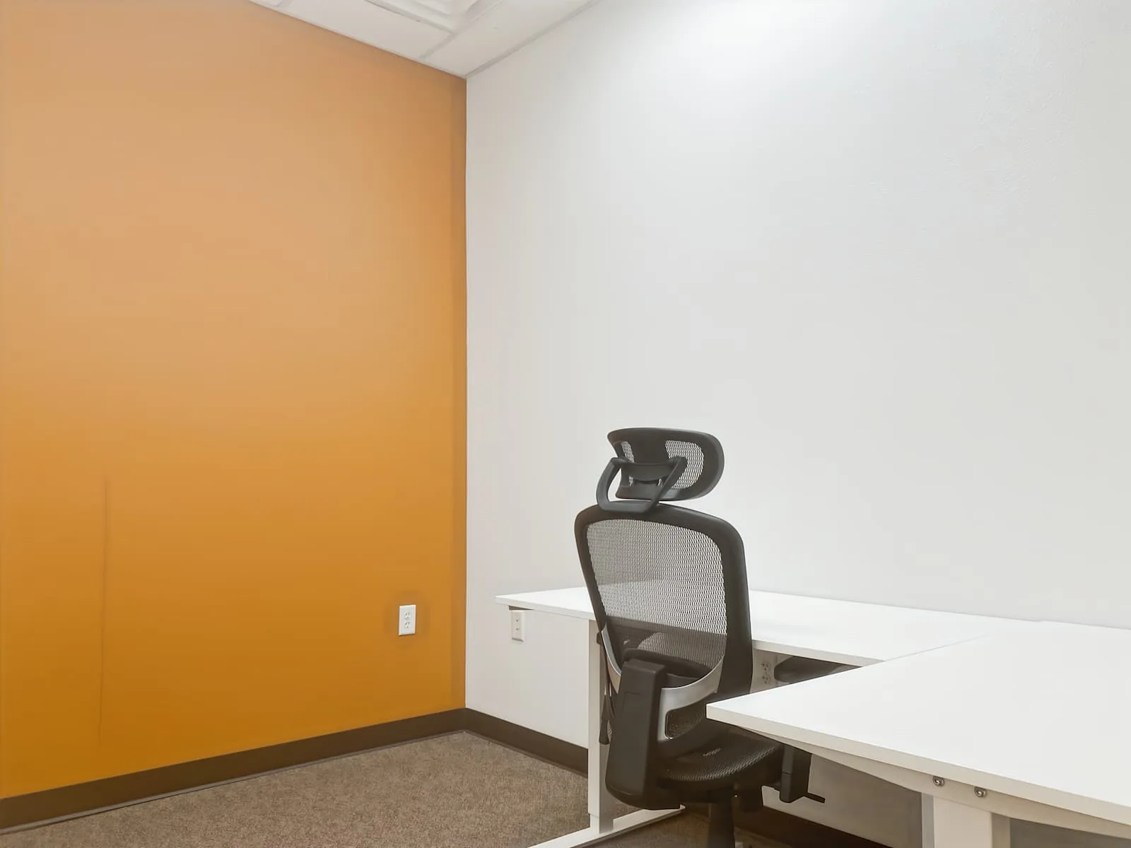 Regus WI, Verona - Horizon Dr, Private office, 1 desk, Verona, WI