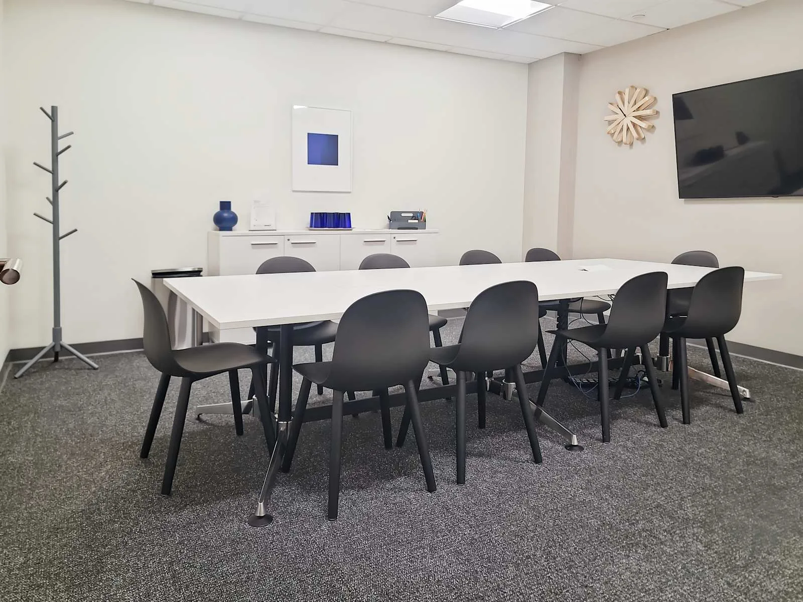 Regus WI, West Allis – West National Avenue, Meeting room for 10 people, West Allis, WI