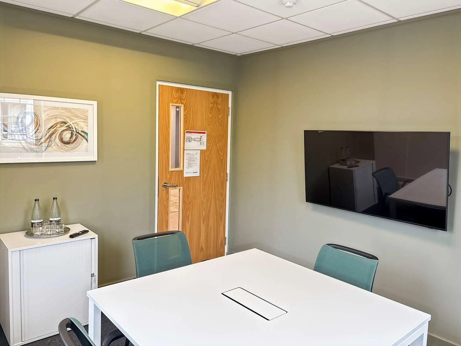 Regus Winchester, Crown Walk, Meeting room for 4 people, Winchester
