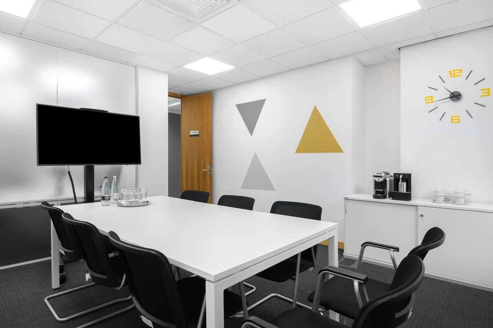 Regus WINDSOR, Thames Street, Salle de réunion 8 personnes, Windsor