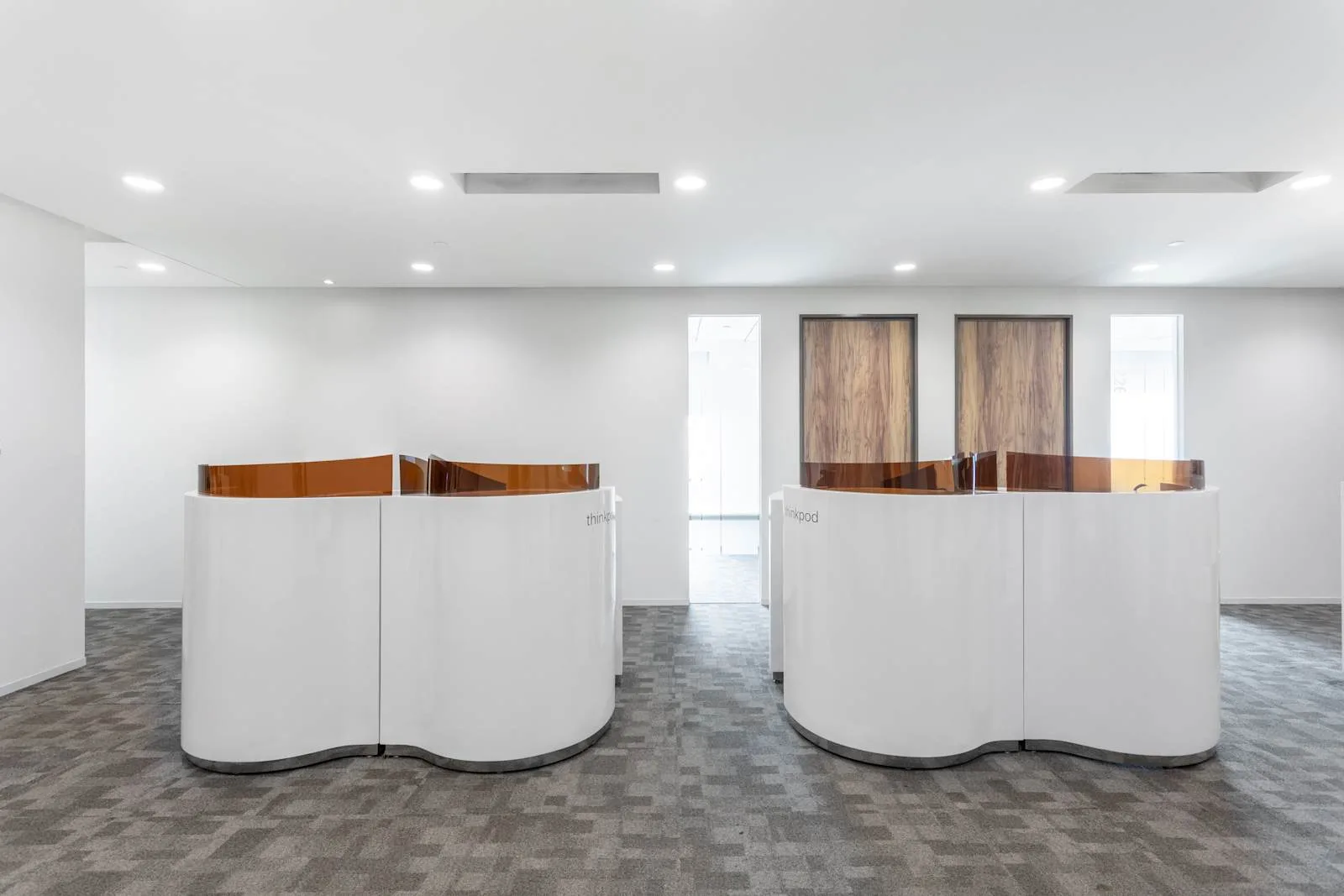 Regus WUHAN, Chicony Centre, Open-plan office, Wuhan