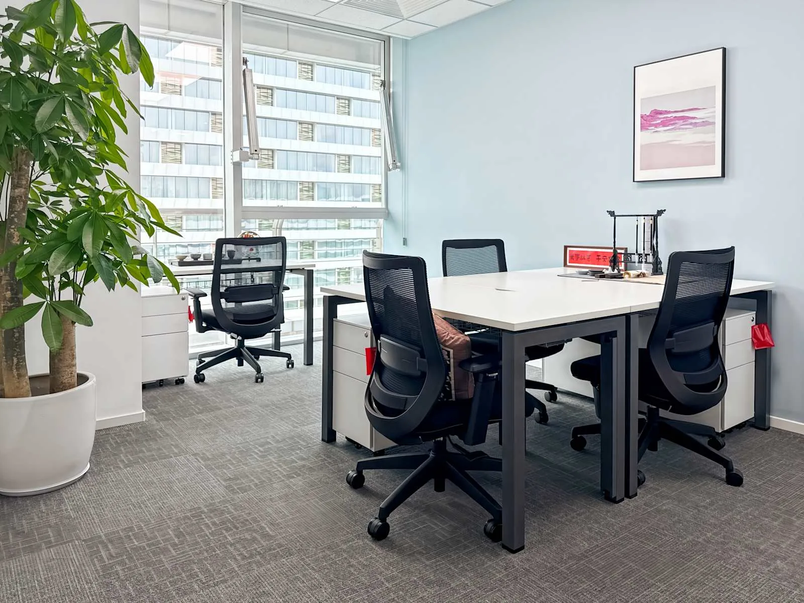 Regus Wuhan, Optics Valley Financial Centre、5个工位的独立办公室、武汉市