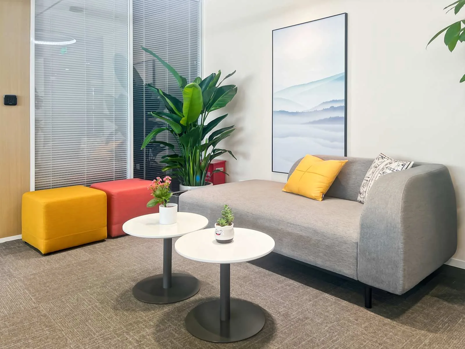Regus Wuhan, Optics Valley Financial Centre、休息区、武汉市