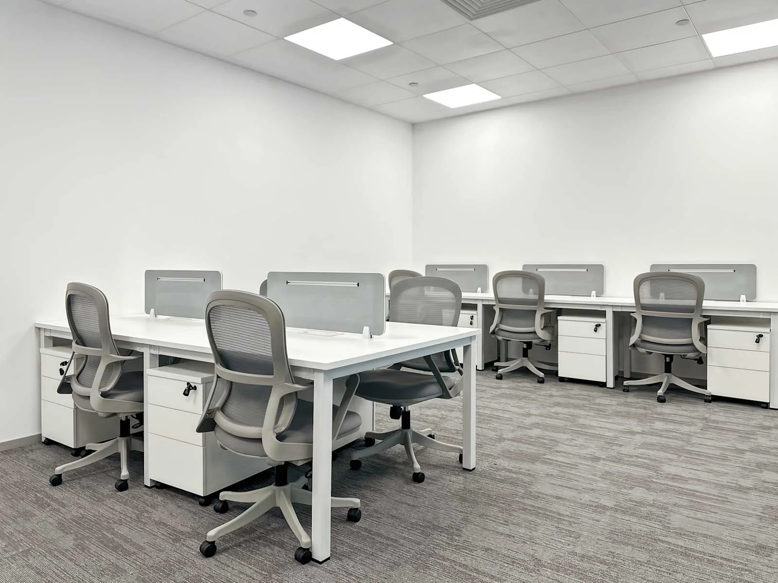 Regus Wuhan, Optics Valley Transportation Building、7个工位的独立办公室、武汉市