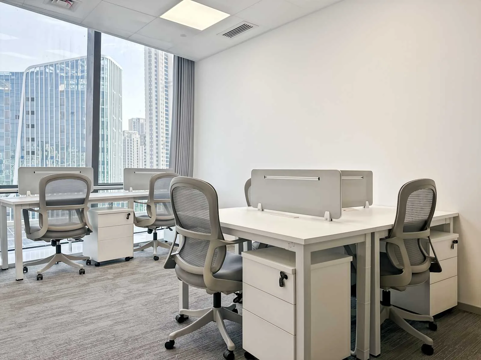 Regus Wuhan, Optics Valley Transportation Building、6个工位的独立办公室、武汉市