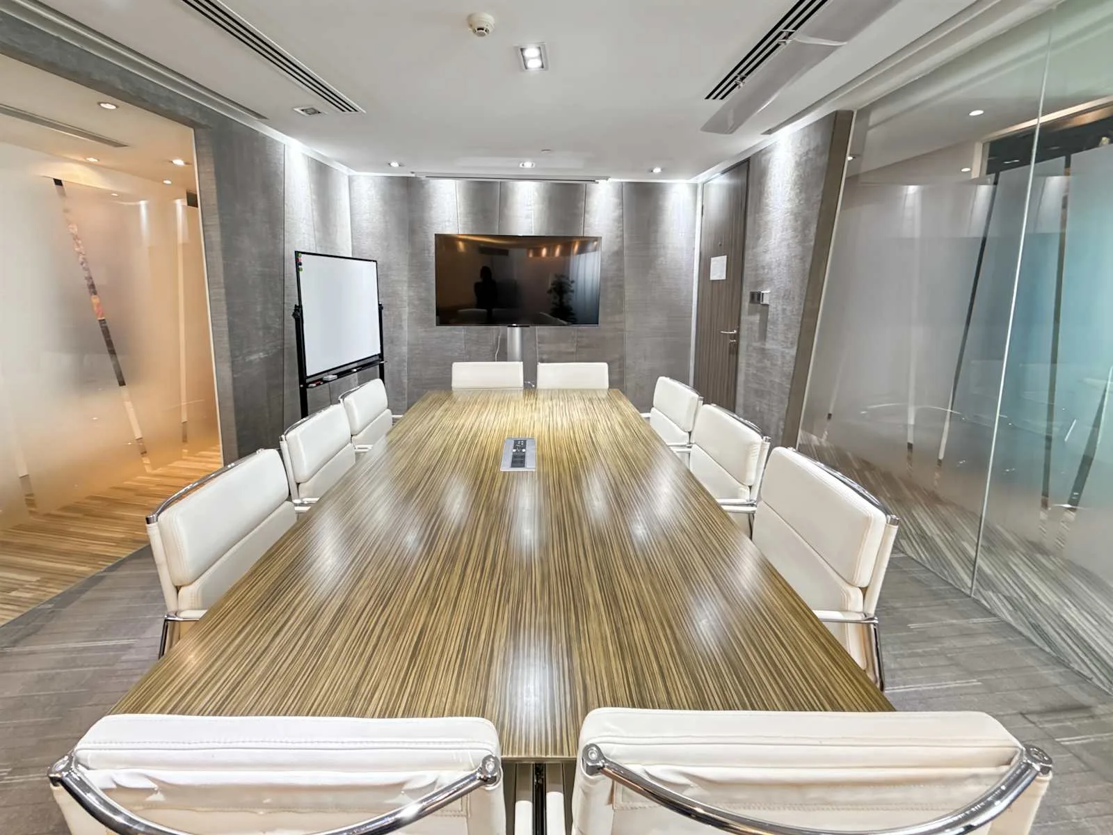 Regus Xiamen, International Plaza、10人会议室、厦门市